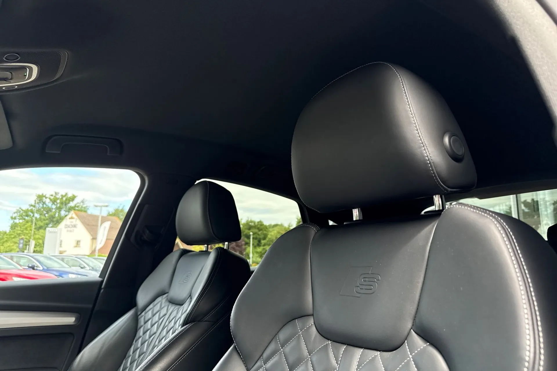 Audi Q5 thumbnail image number 28