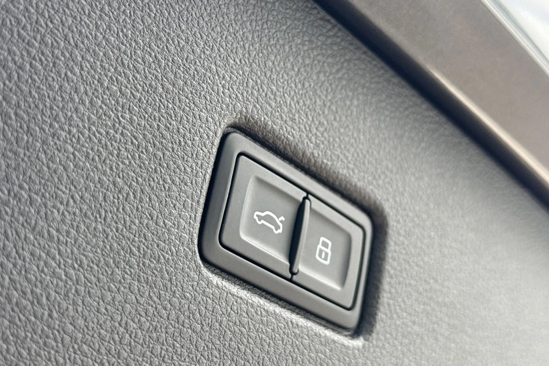 Audi Q5 thumbnail image number 19