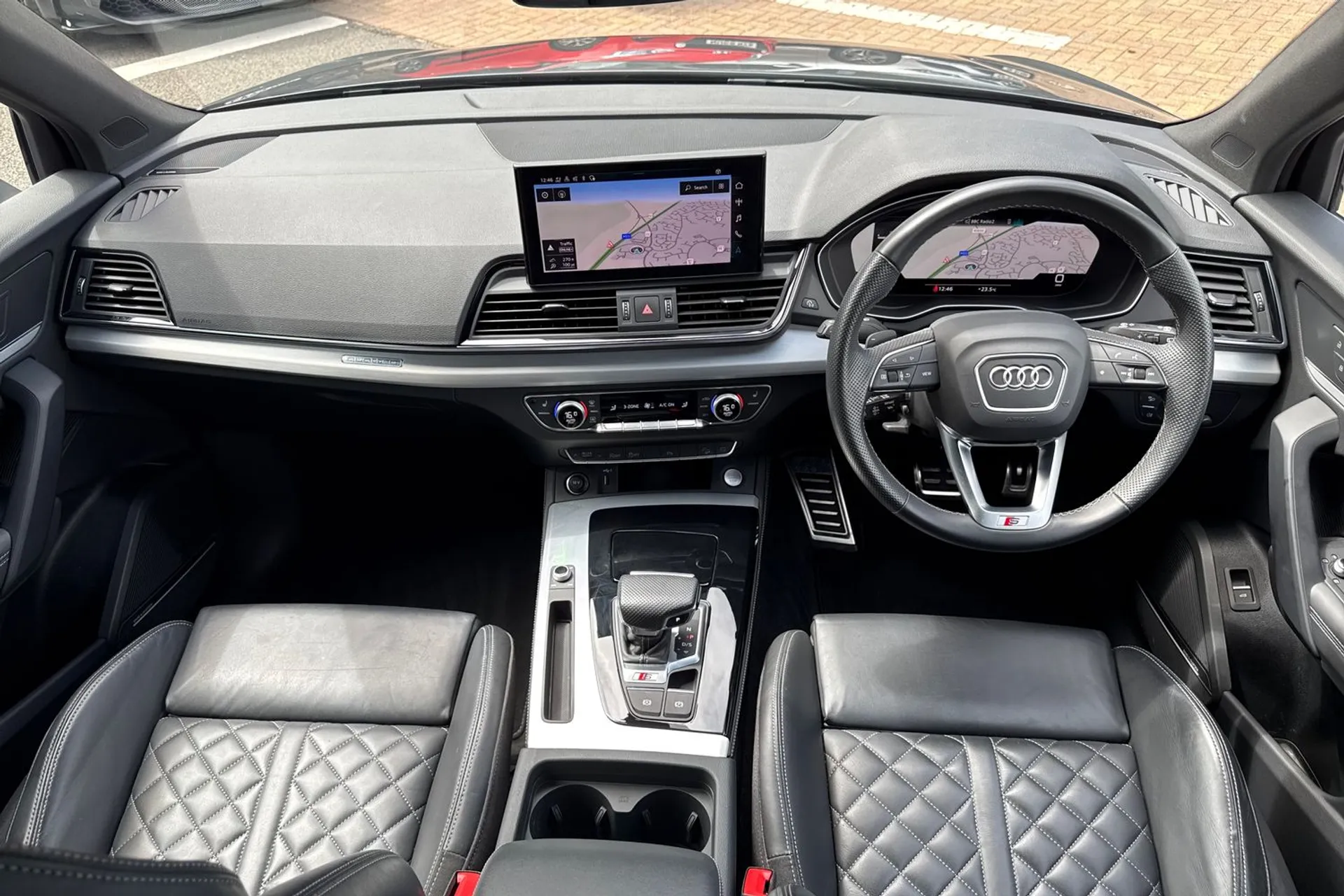 Audi Q5 thumbnail image number 31