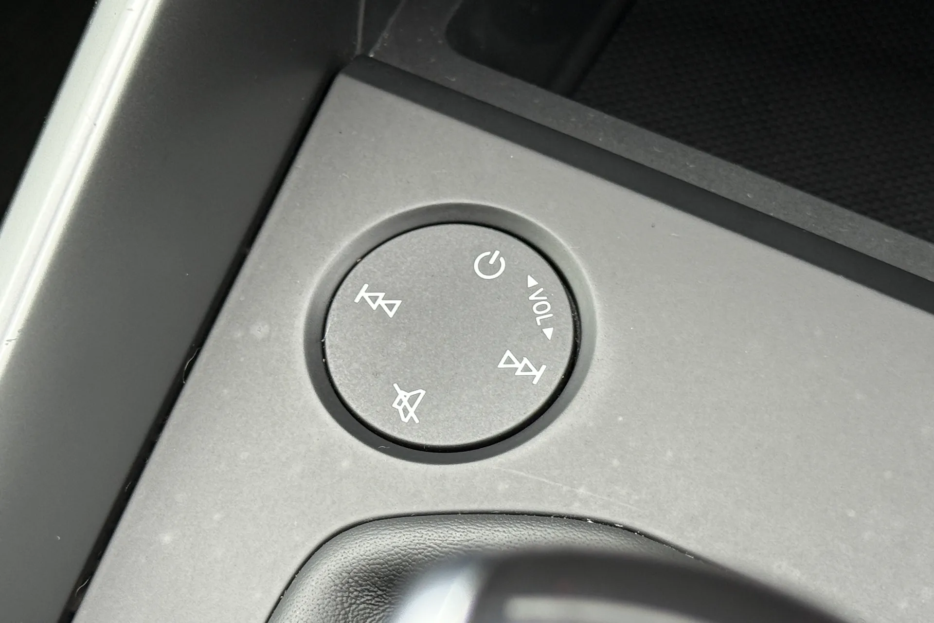 Audi A3 thumbnail image number 25