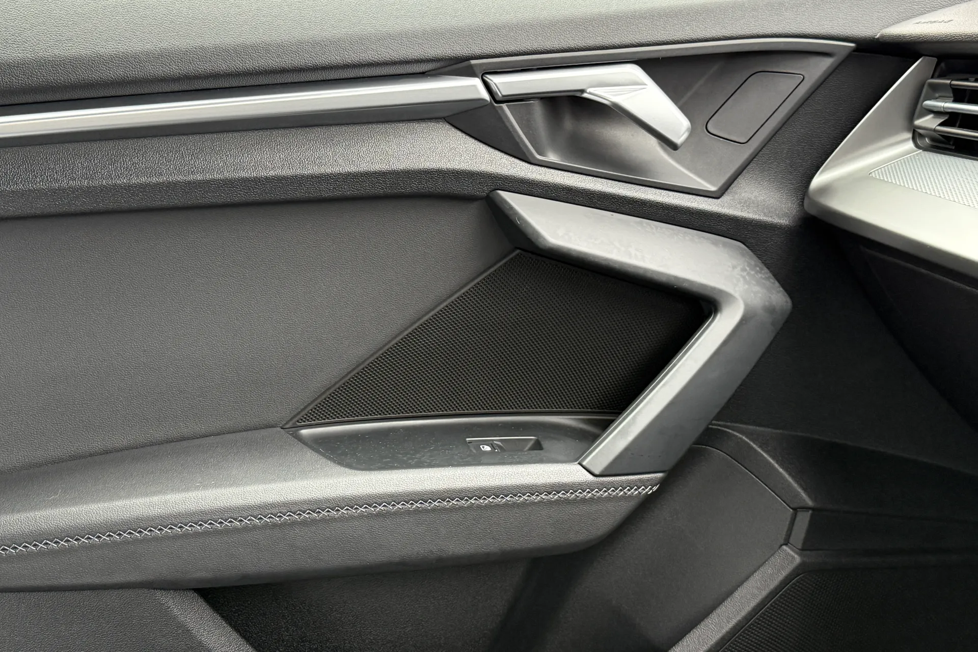 Audi A3 thumbnail image number 34