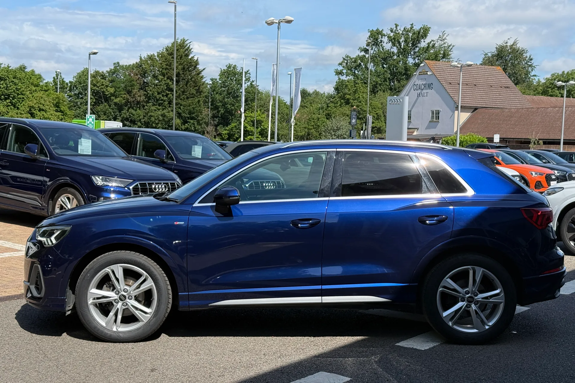 Audi Q3 thumbnail image number 47