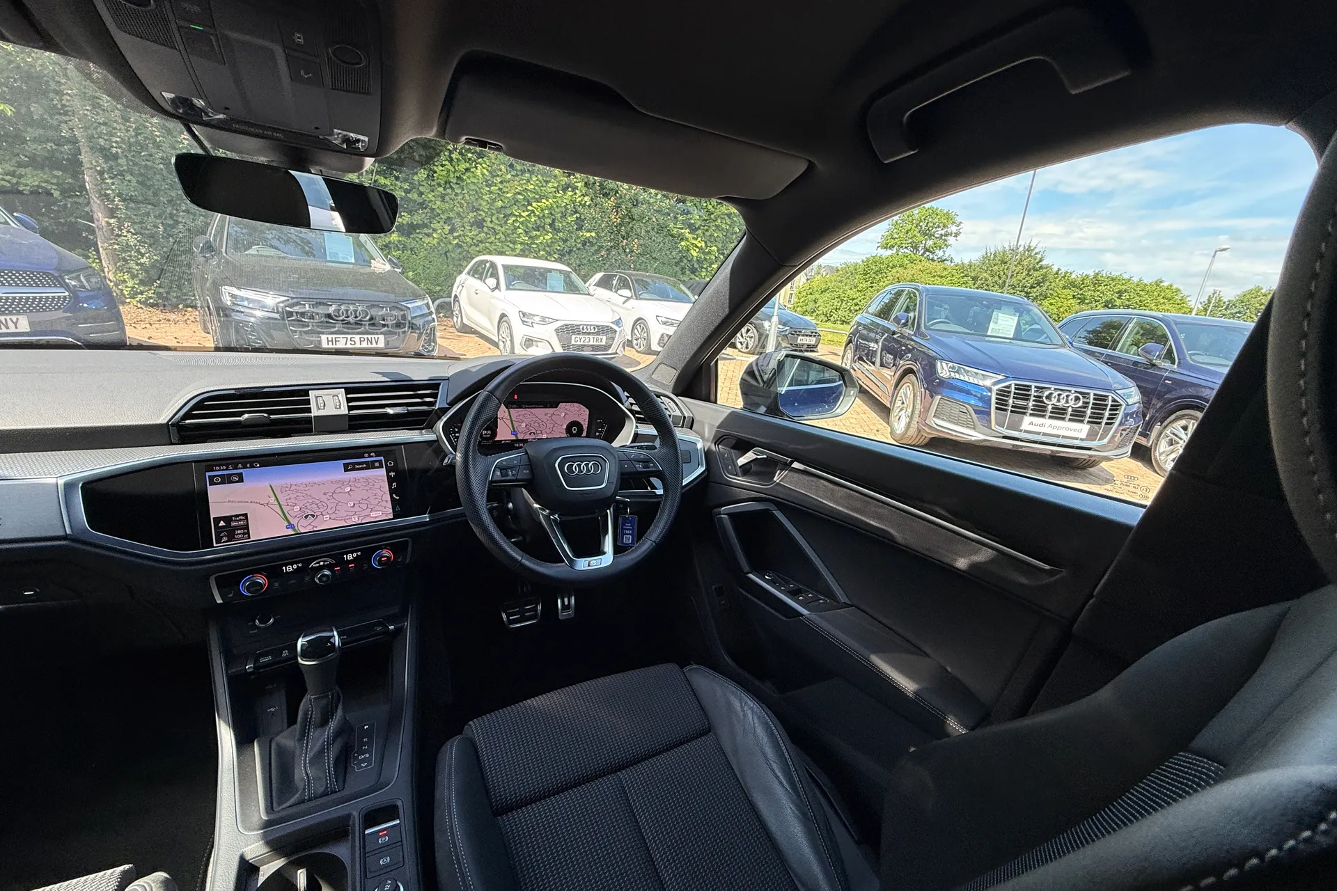 Audi Q3 thumbnail image number 37
