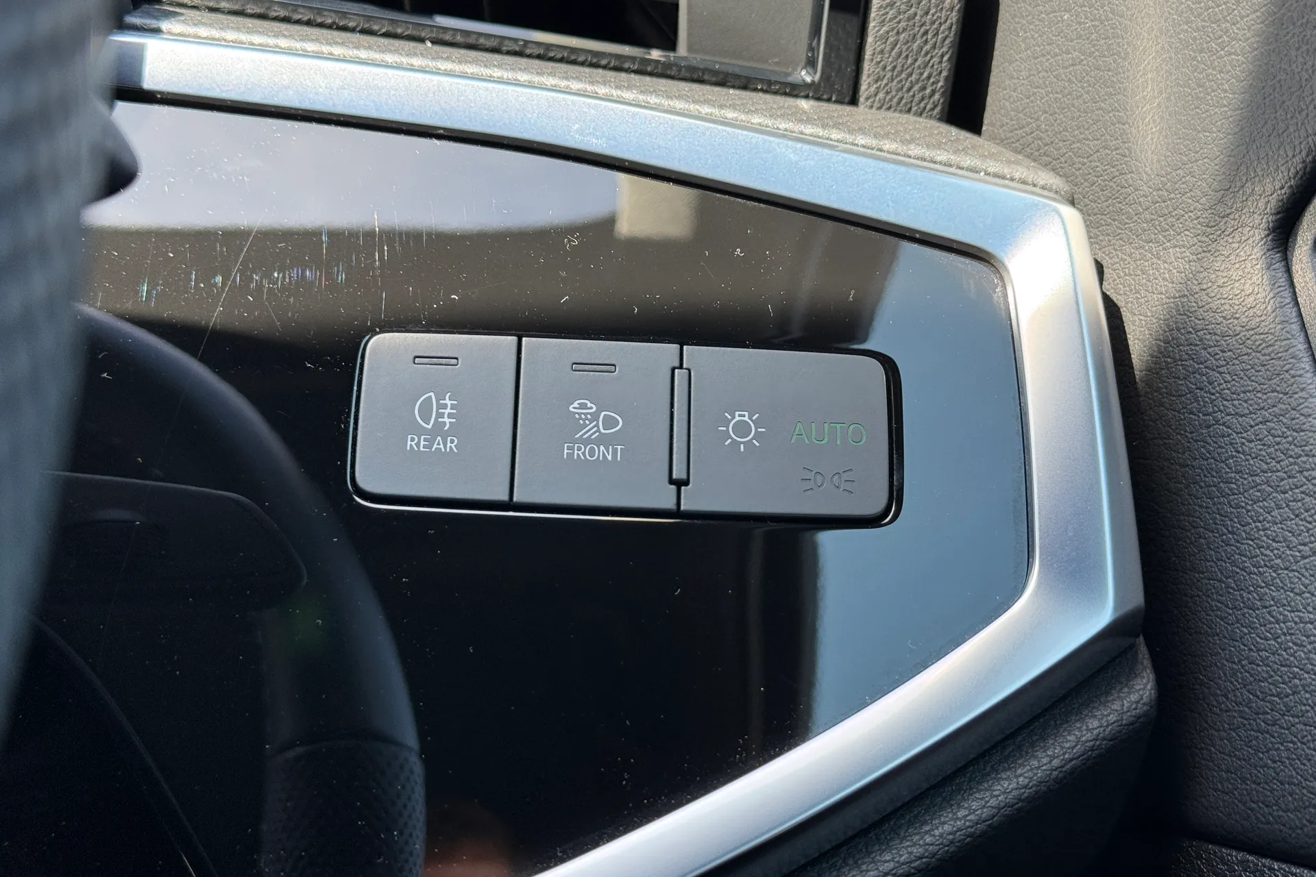 Audi Q3 thumbnail image number 18