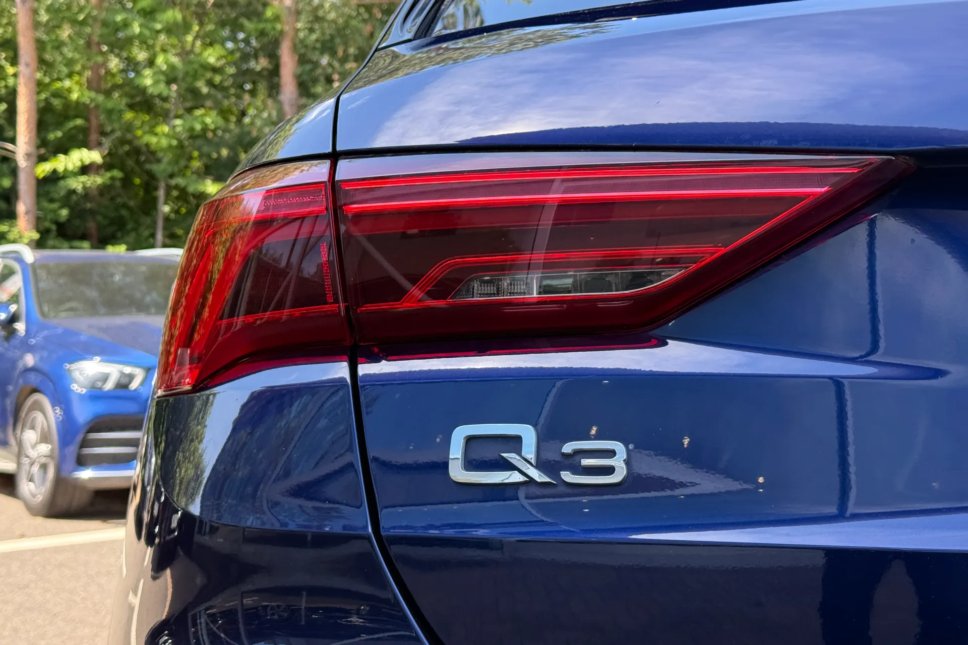 Audi Q3 thumbnail image number 44