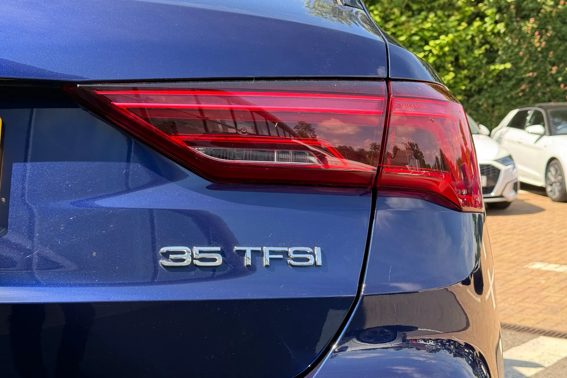 Audi Q3 thumbnail image number 45