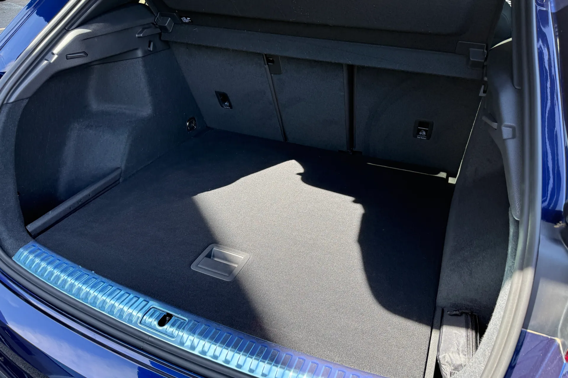 Audi Q3 thumbnail image number 41