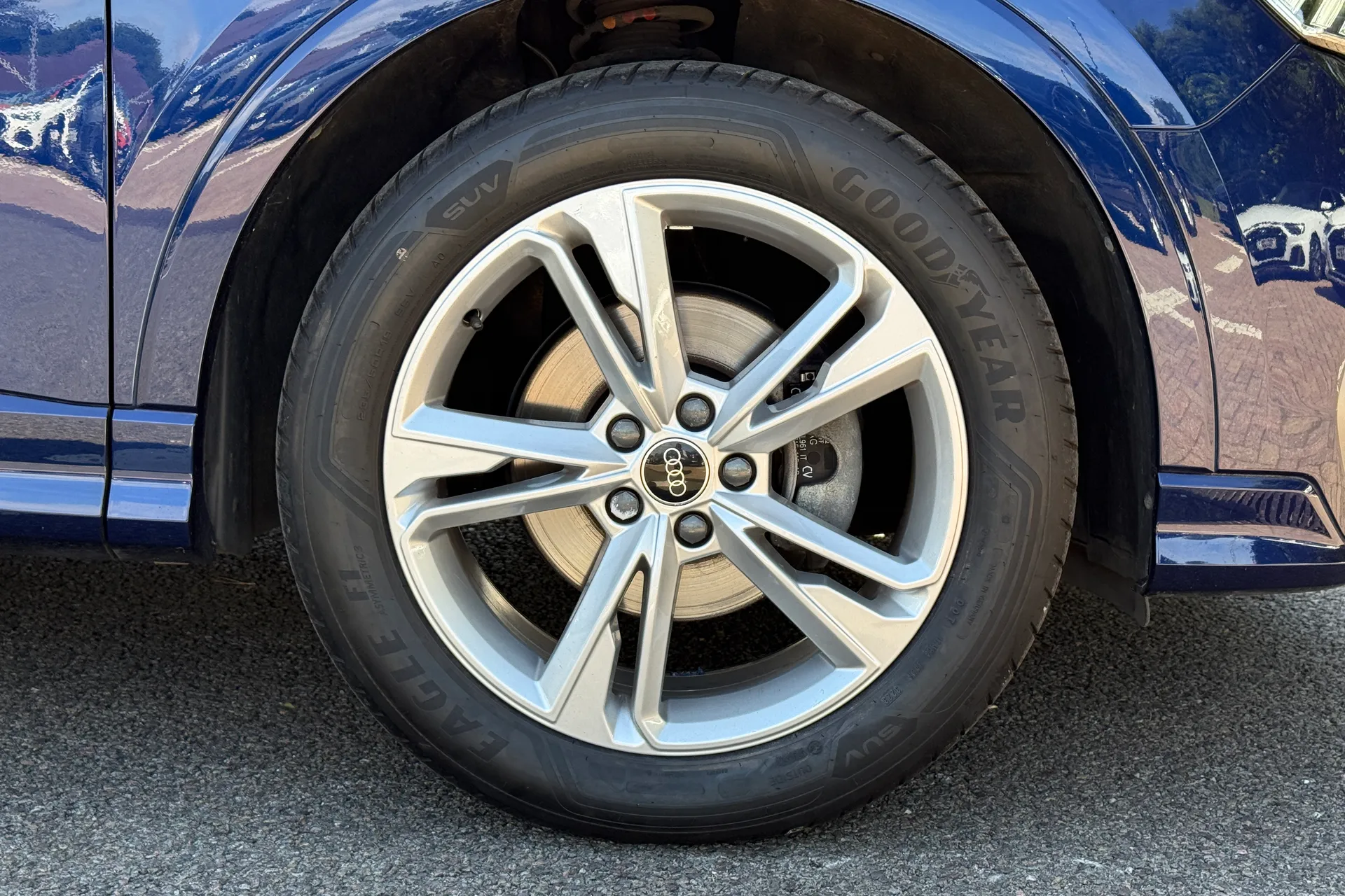 Audi Q3 thumbnail image number 31