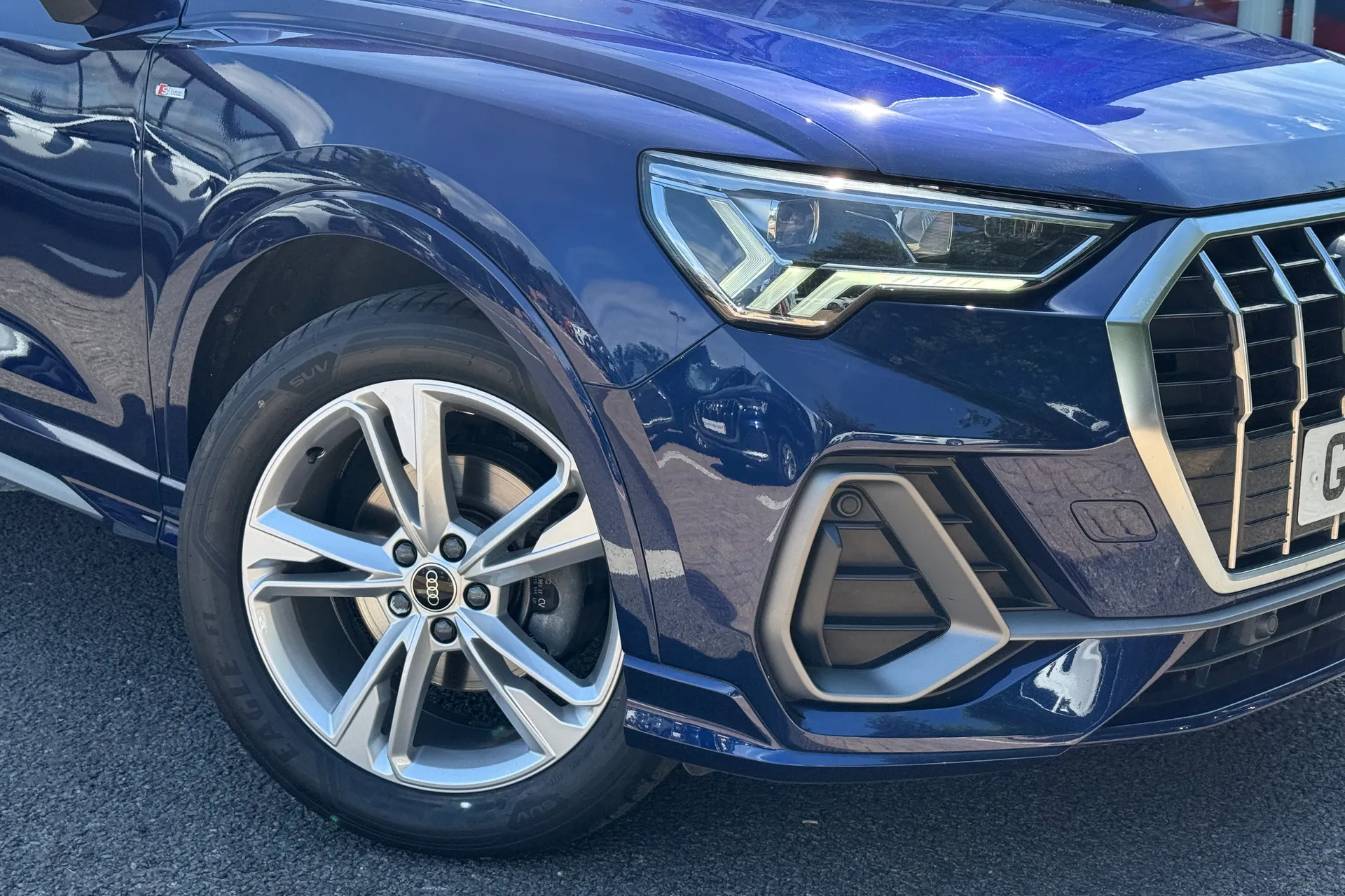 Audi Q3 thumbnail image number 11