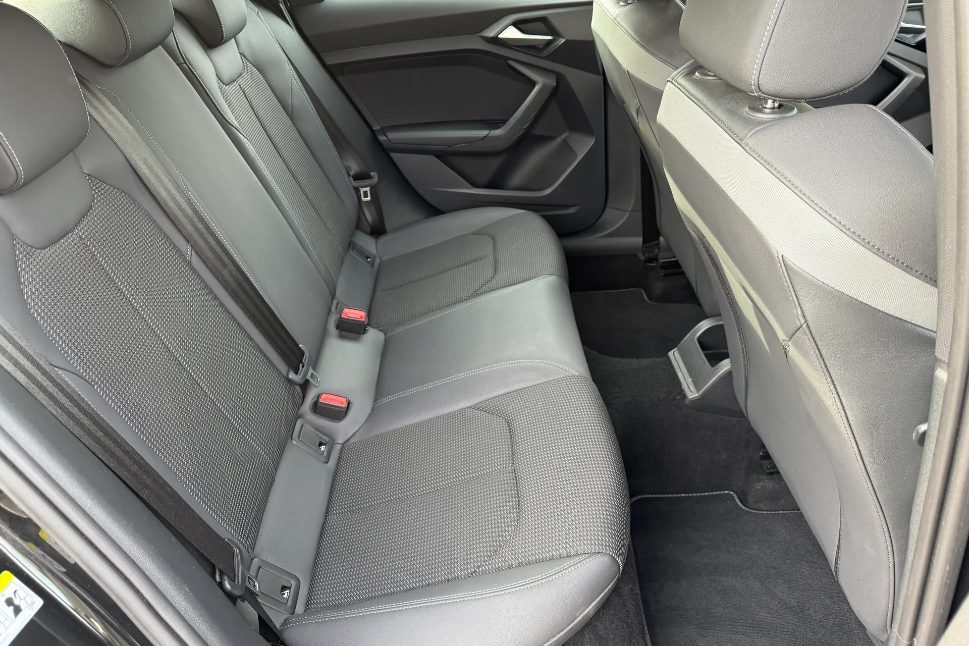 Audi A1 thumbnail image number 43