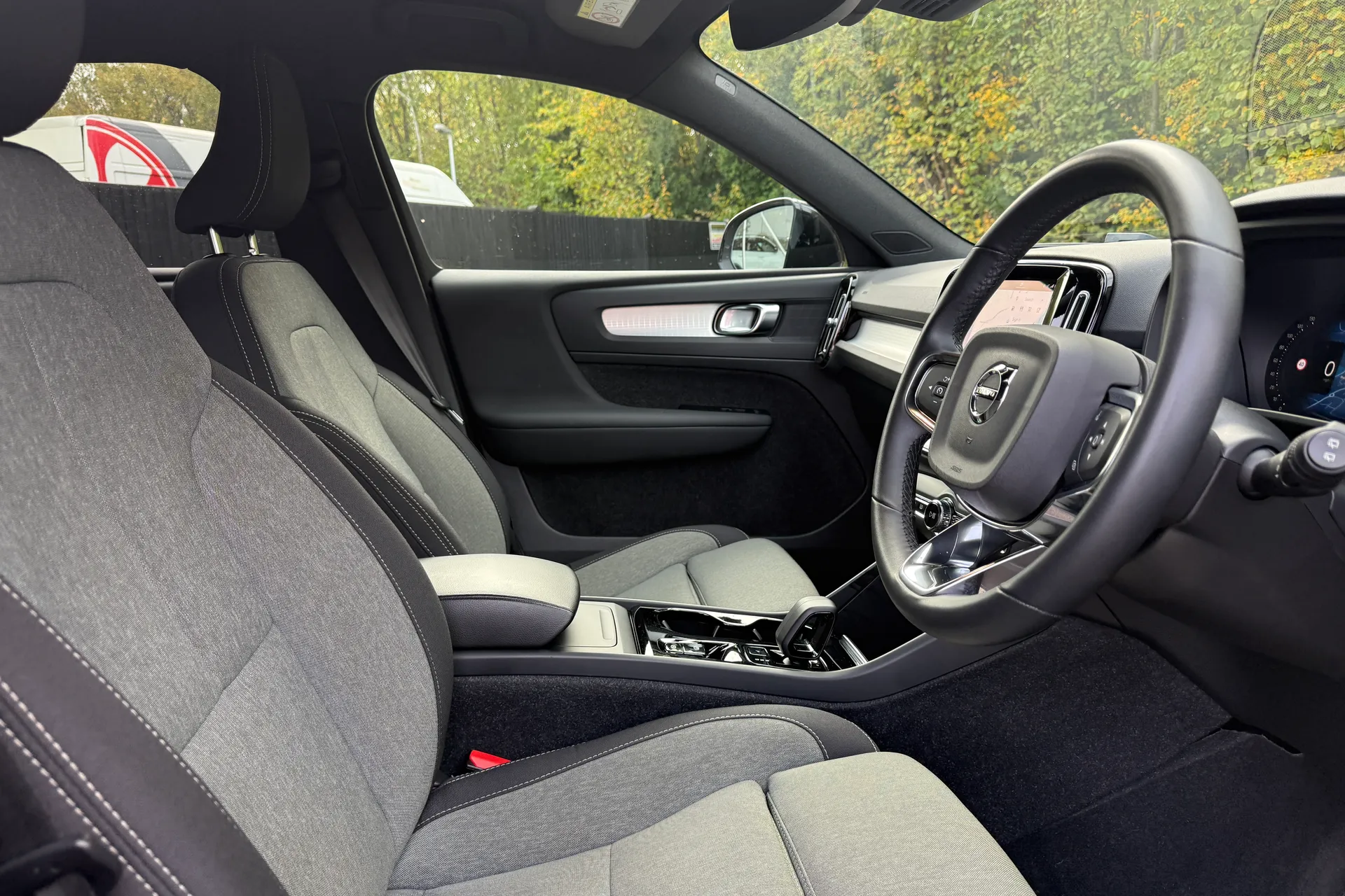 Volvo XC40 thumbnail image number 22