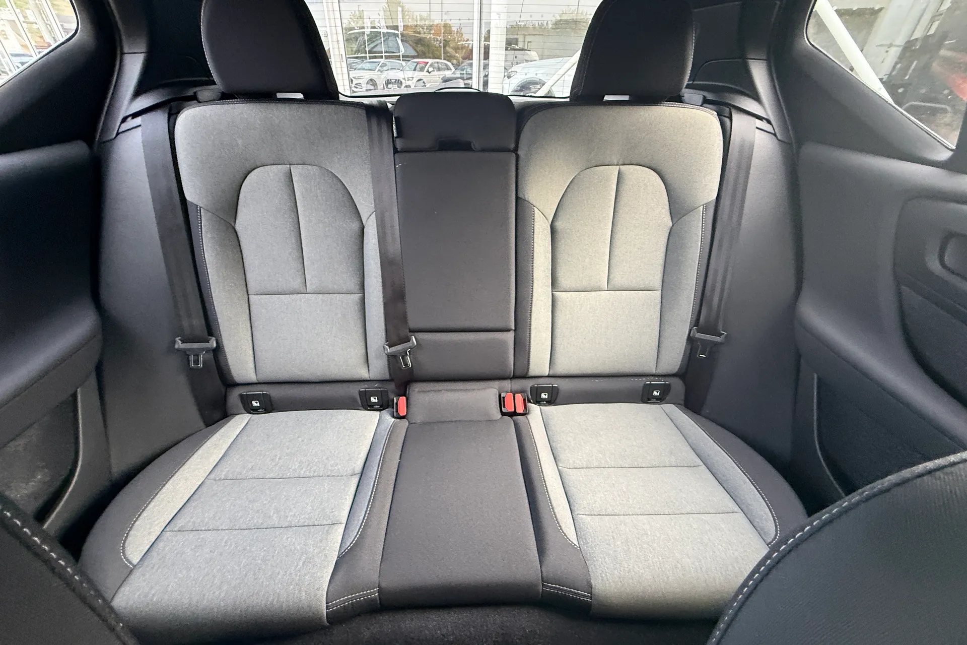 Volvo XC40 thumbnail image number 19