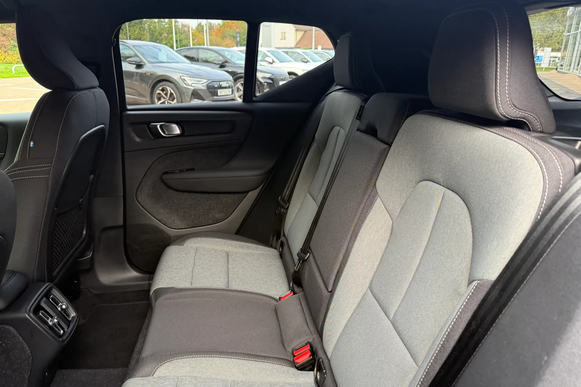 Volvo XC40 thumbnail image number 42