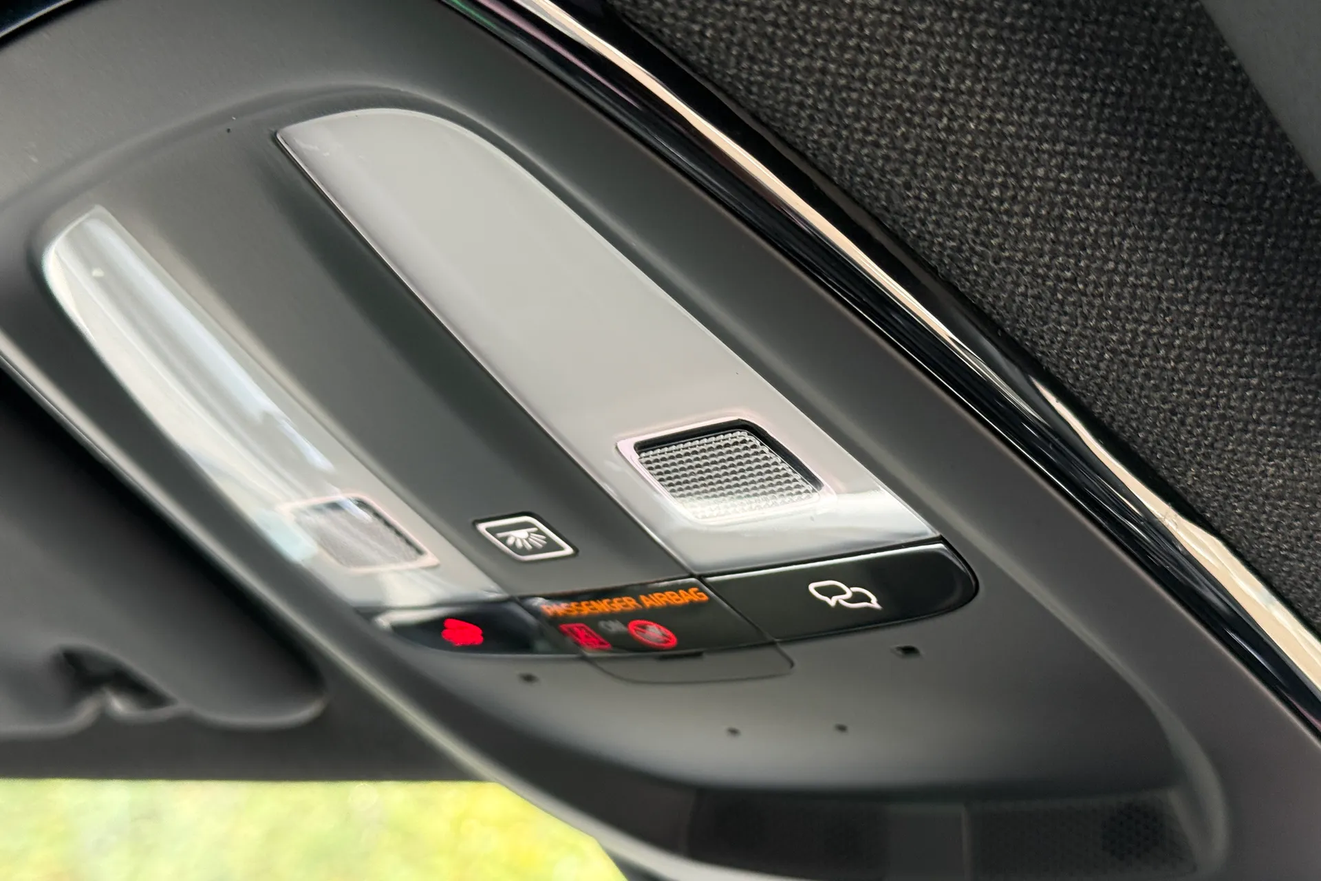 Volvo XC40 thumbnail image number 14