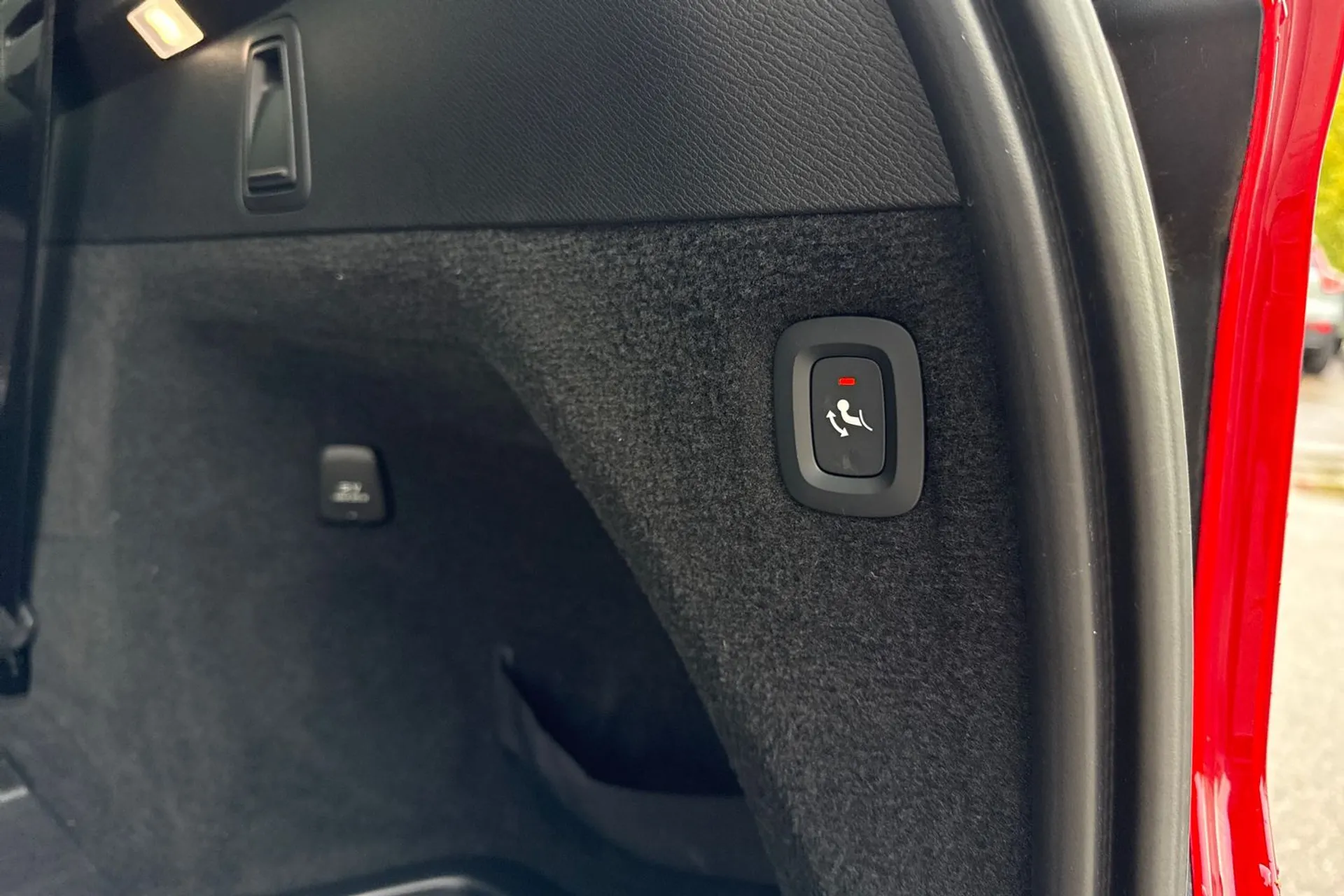 Volvo XC90 thumbnail image number 8