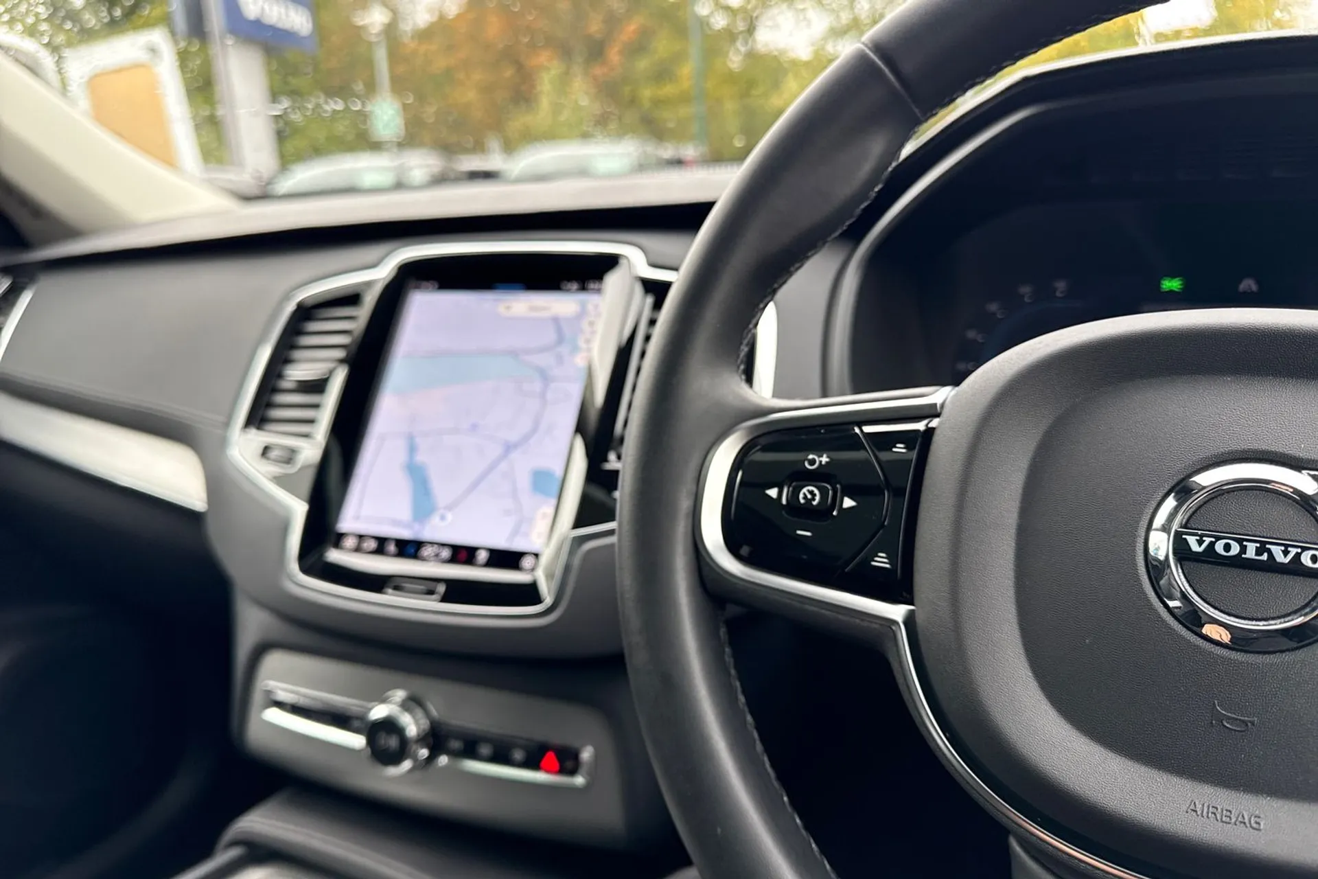 Volvo XC90 thumbnail image number 40