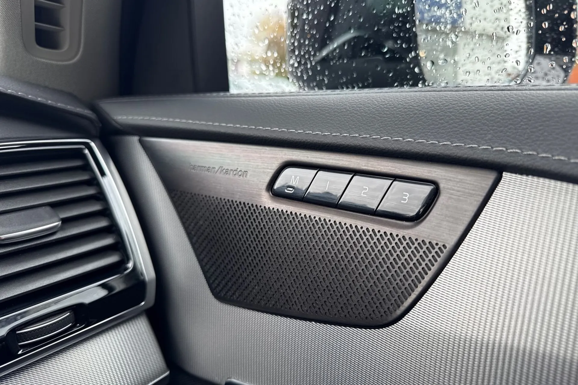 Volvo XC90 thumbnail image number 47