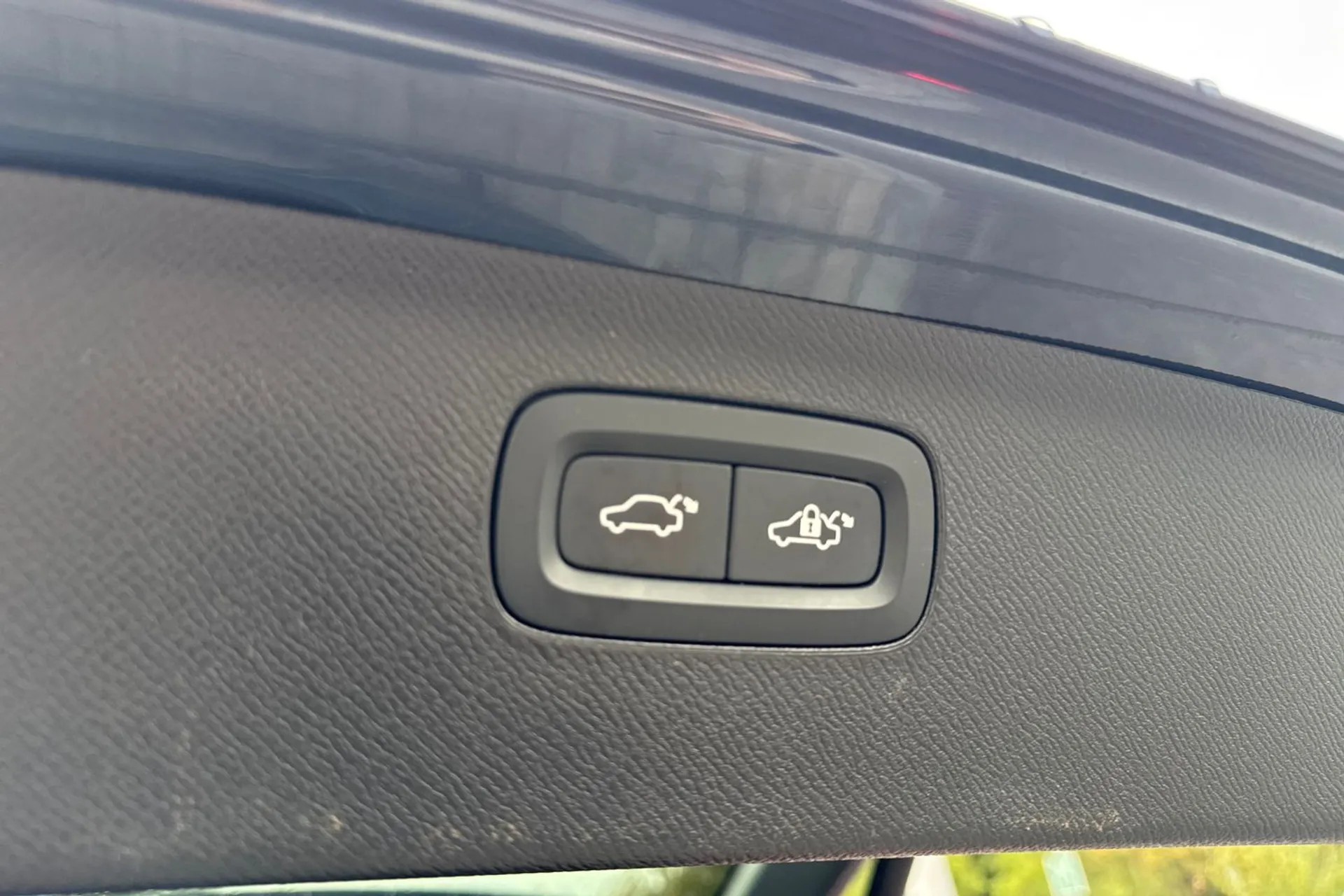 Volvo XC90 thumbnail image number 24