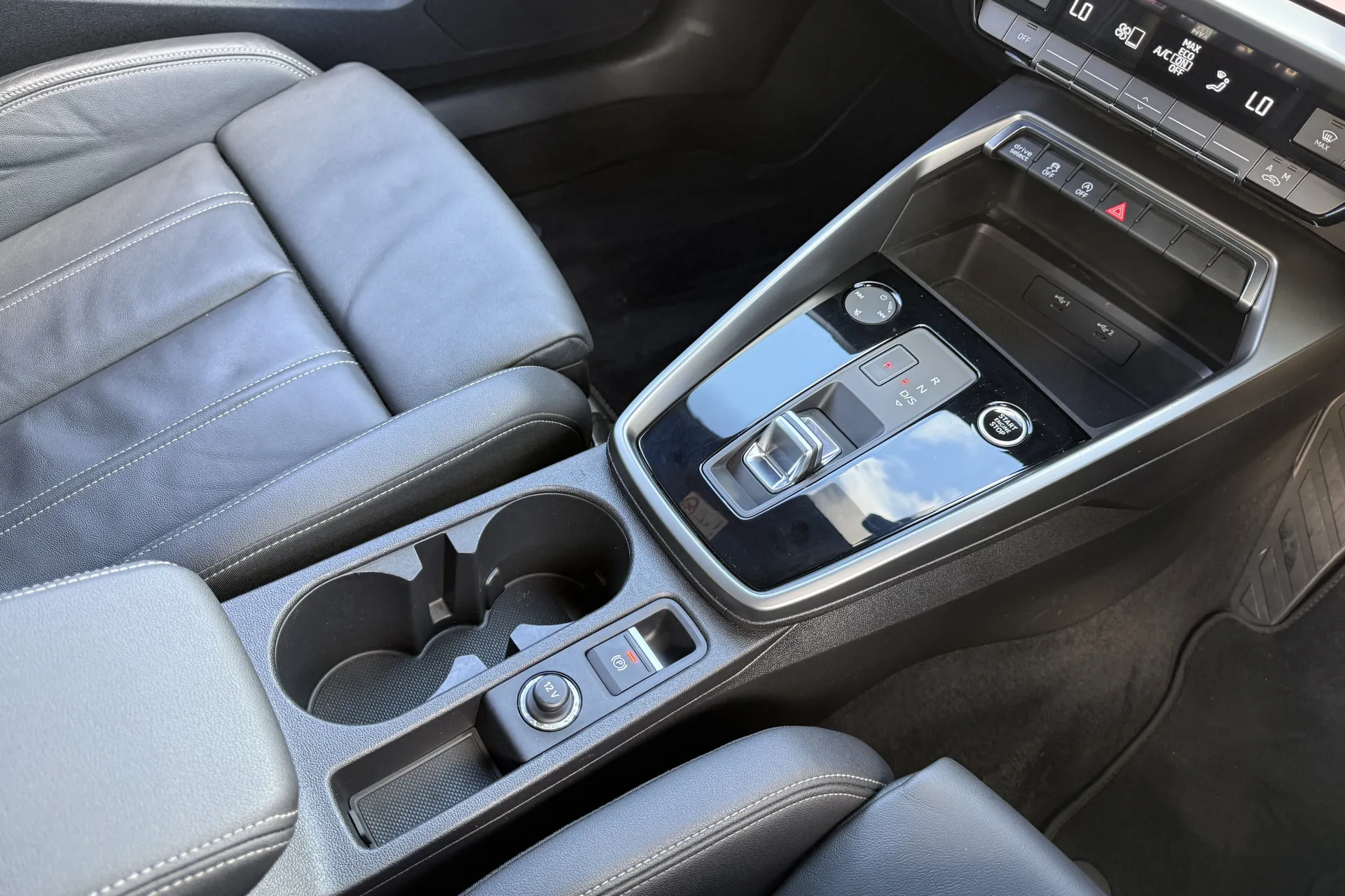 Audi A3 thumbnail image number 37