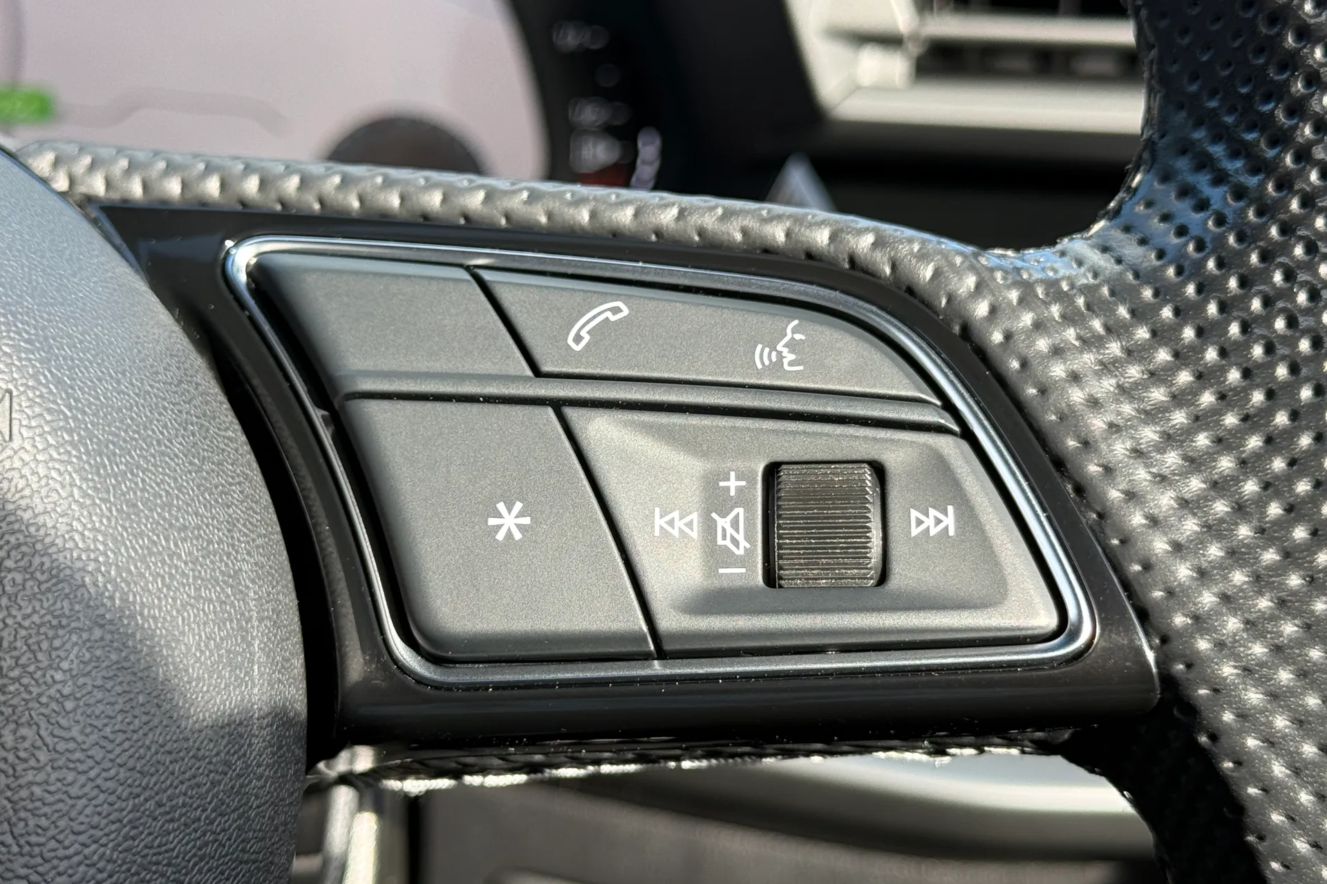 Audi A3 thumbnail image number 21
