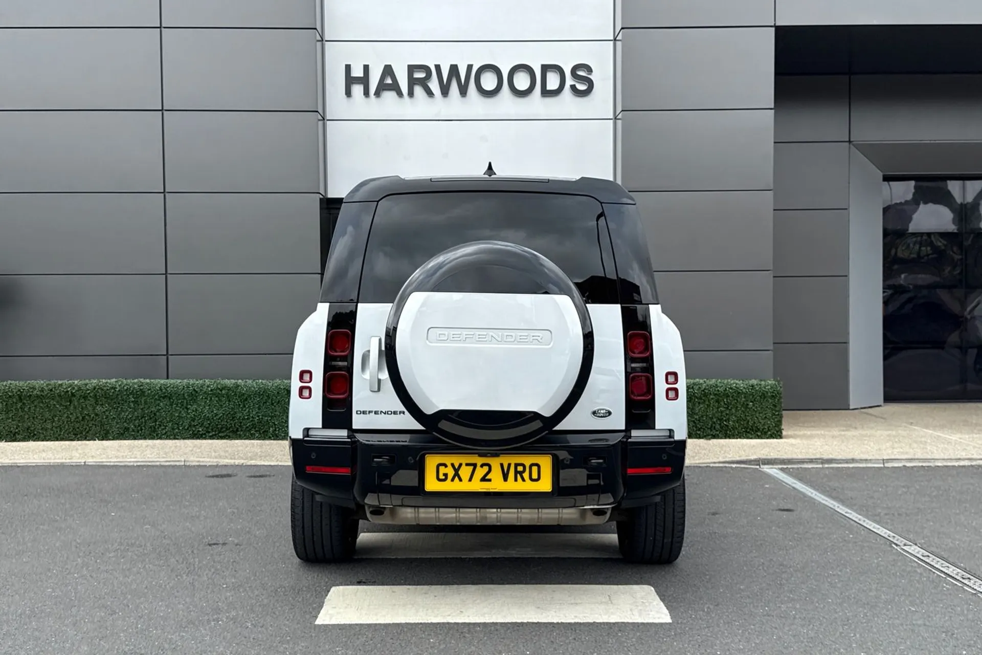 LAND ROVER DEFENDER thumbnail image number 8