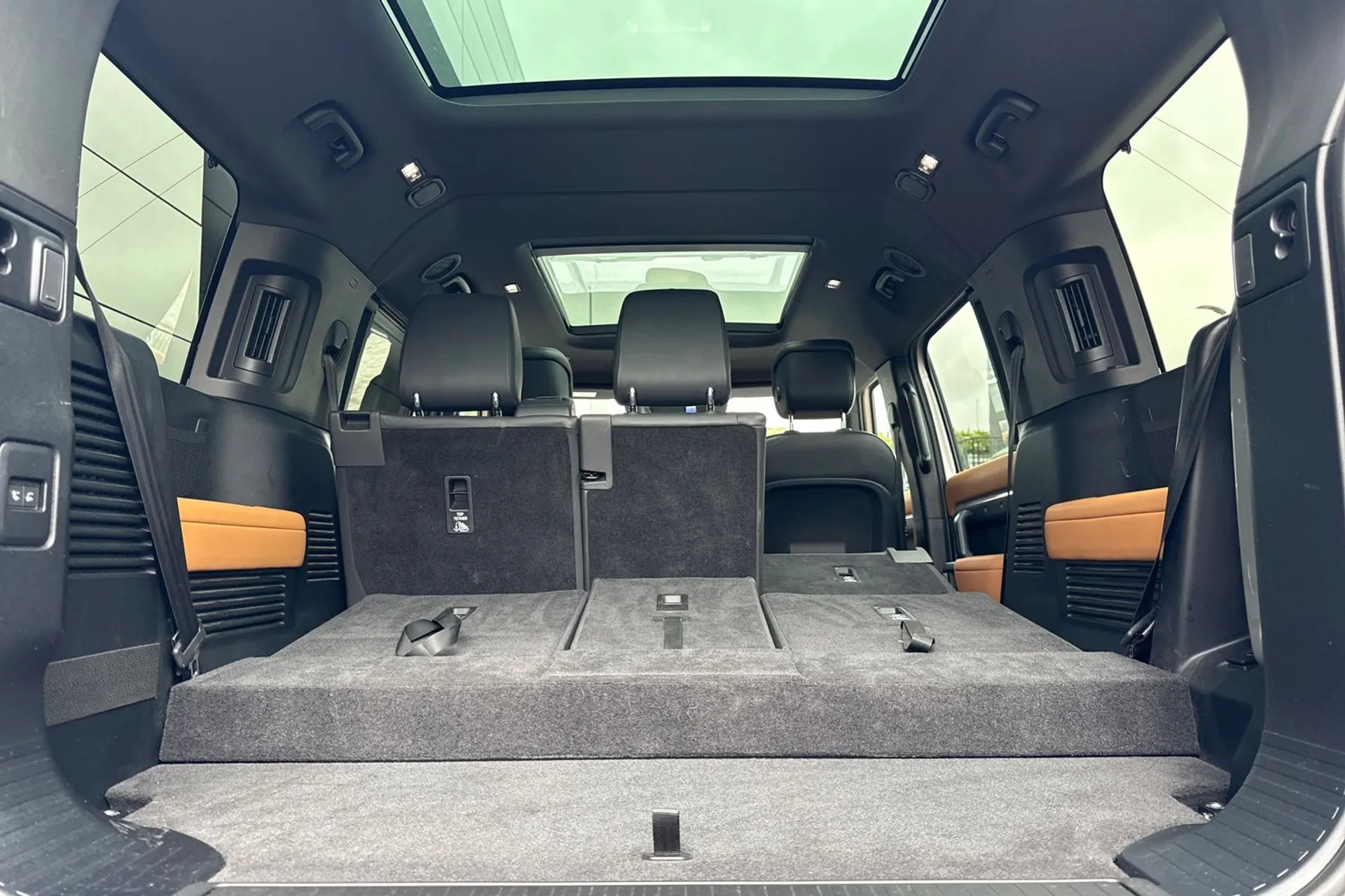 LAND ROVER DEFENDER thumbnail image number 39