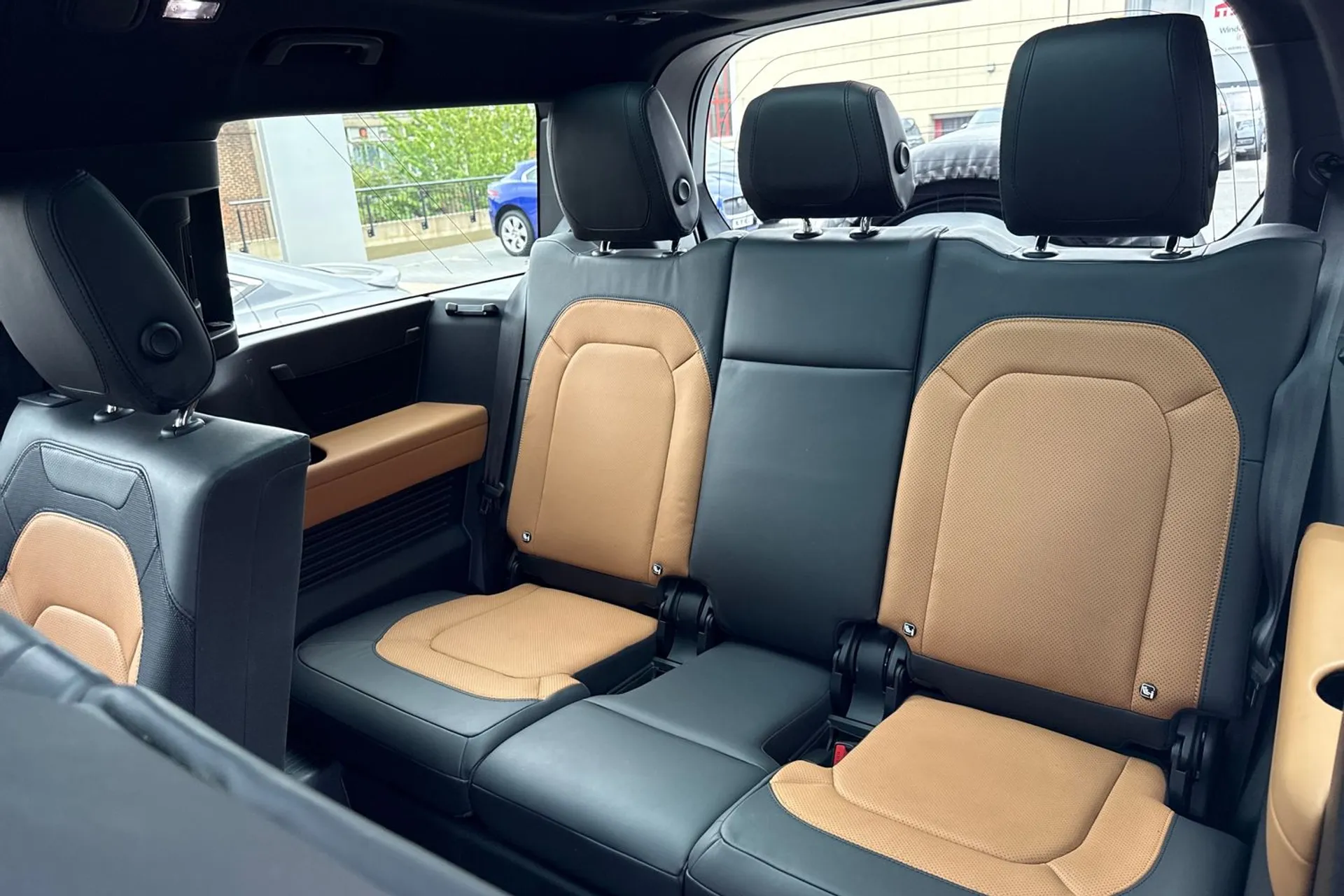 LAND ROVER DEFENDER thumbnail image number 64