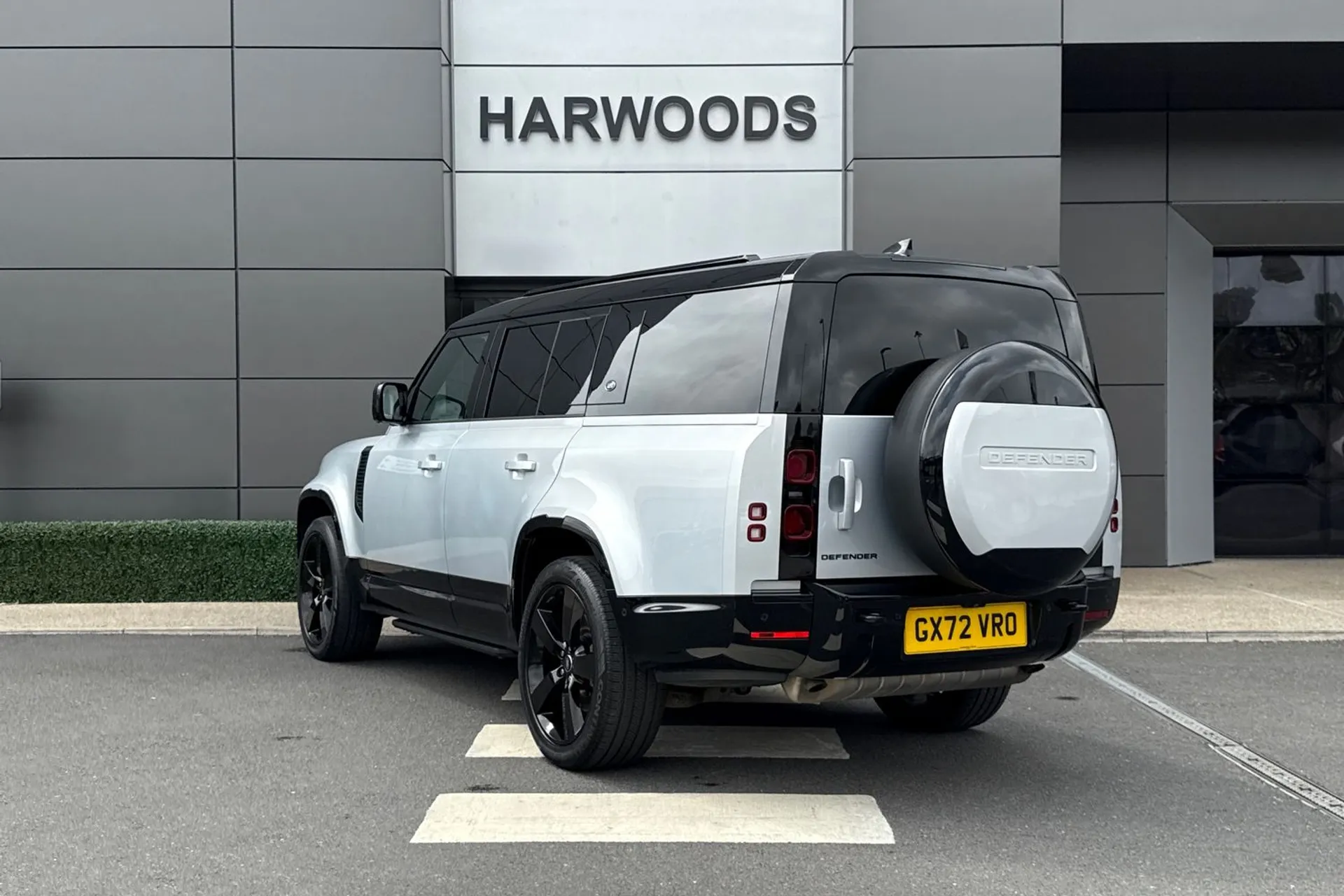 LAND ROVER DEFENDER thumbnail image number 12