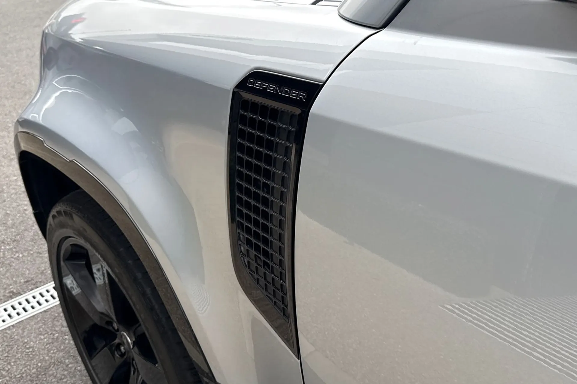 LAND ROVER DEFENDER thumbnail image number 26