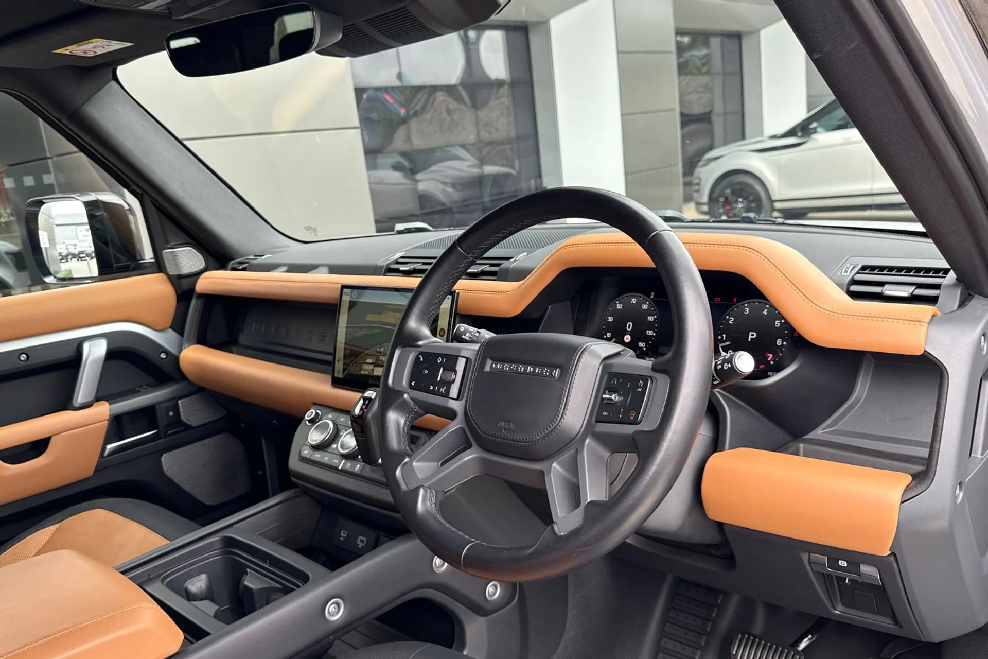 LAND ROVER DEFENDER thumbnail image number 18