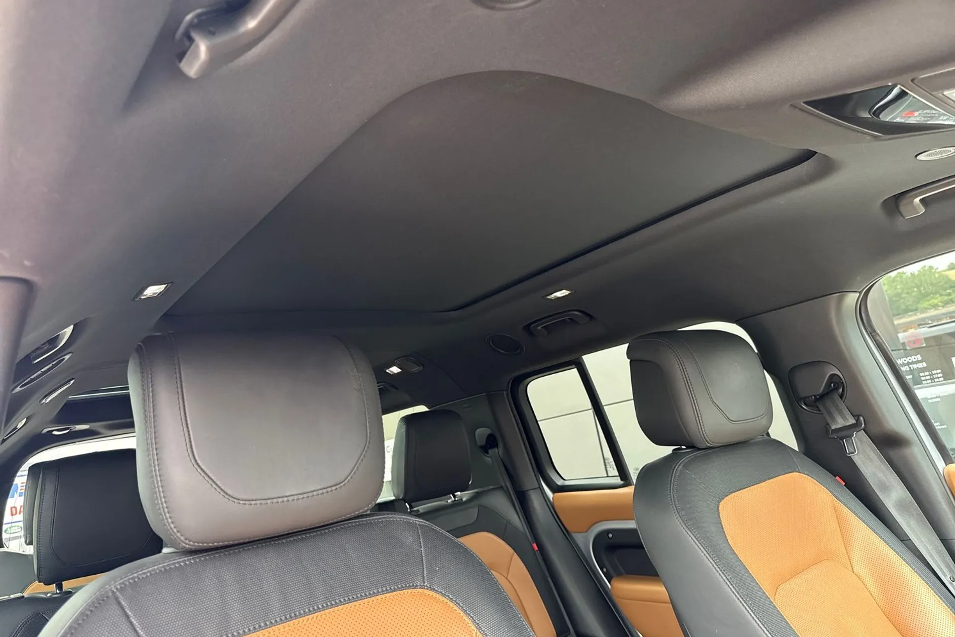 LAND ROVER DEFENDER thumbnail image number 9