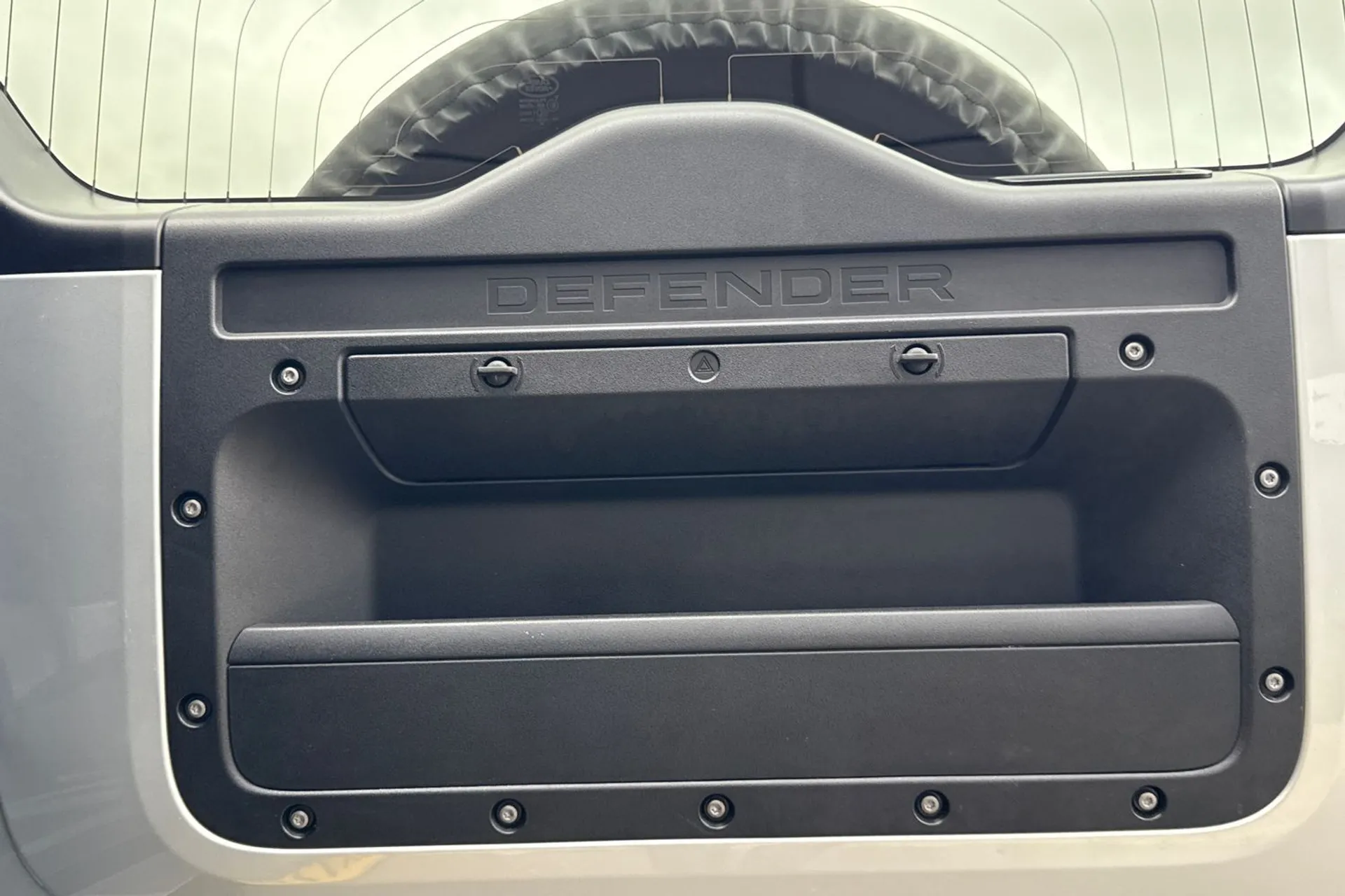 LAND ROVER DEFENDER thumbnail image number 40