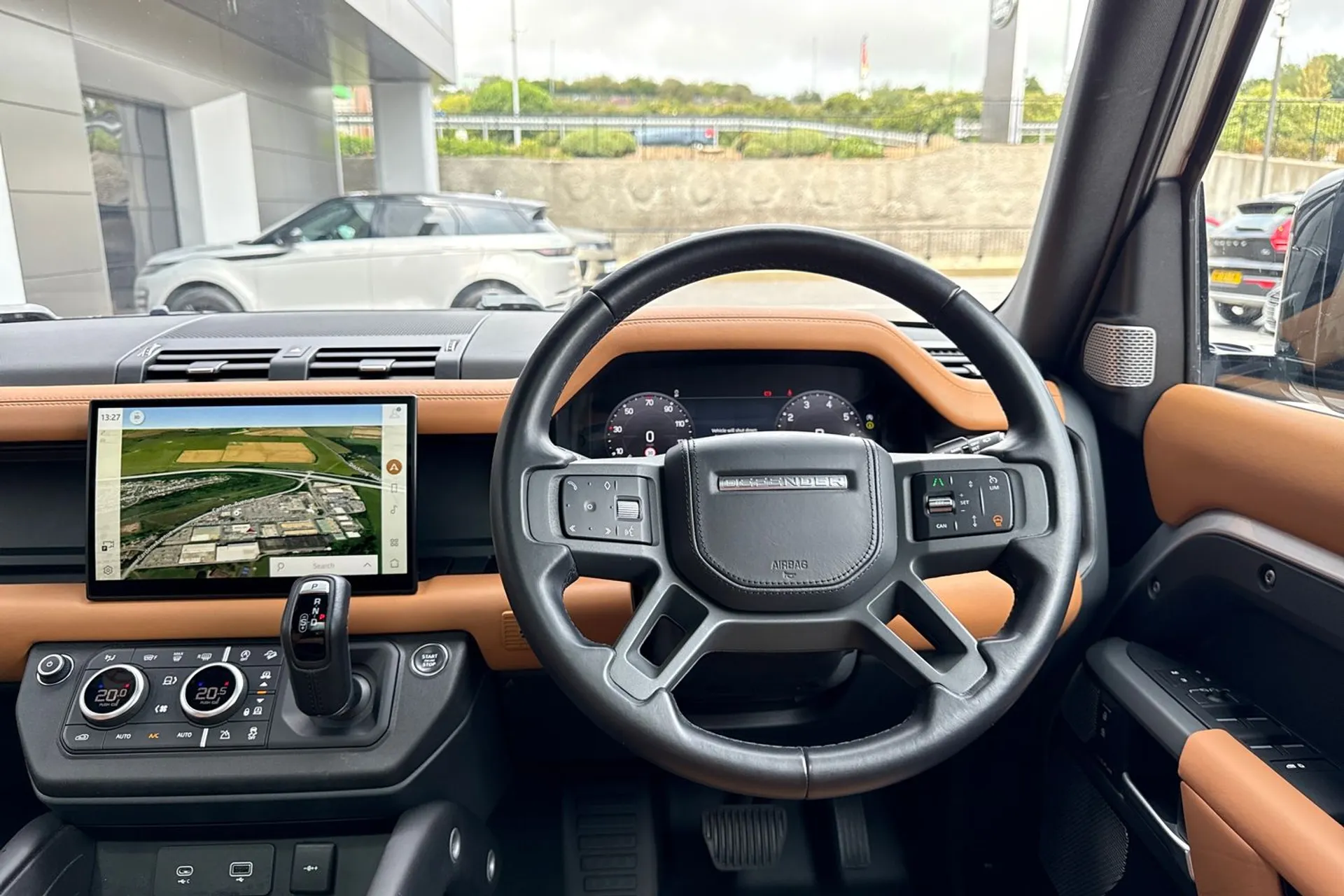 LAND ROVER DEFENDER thumbnail image number 52