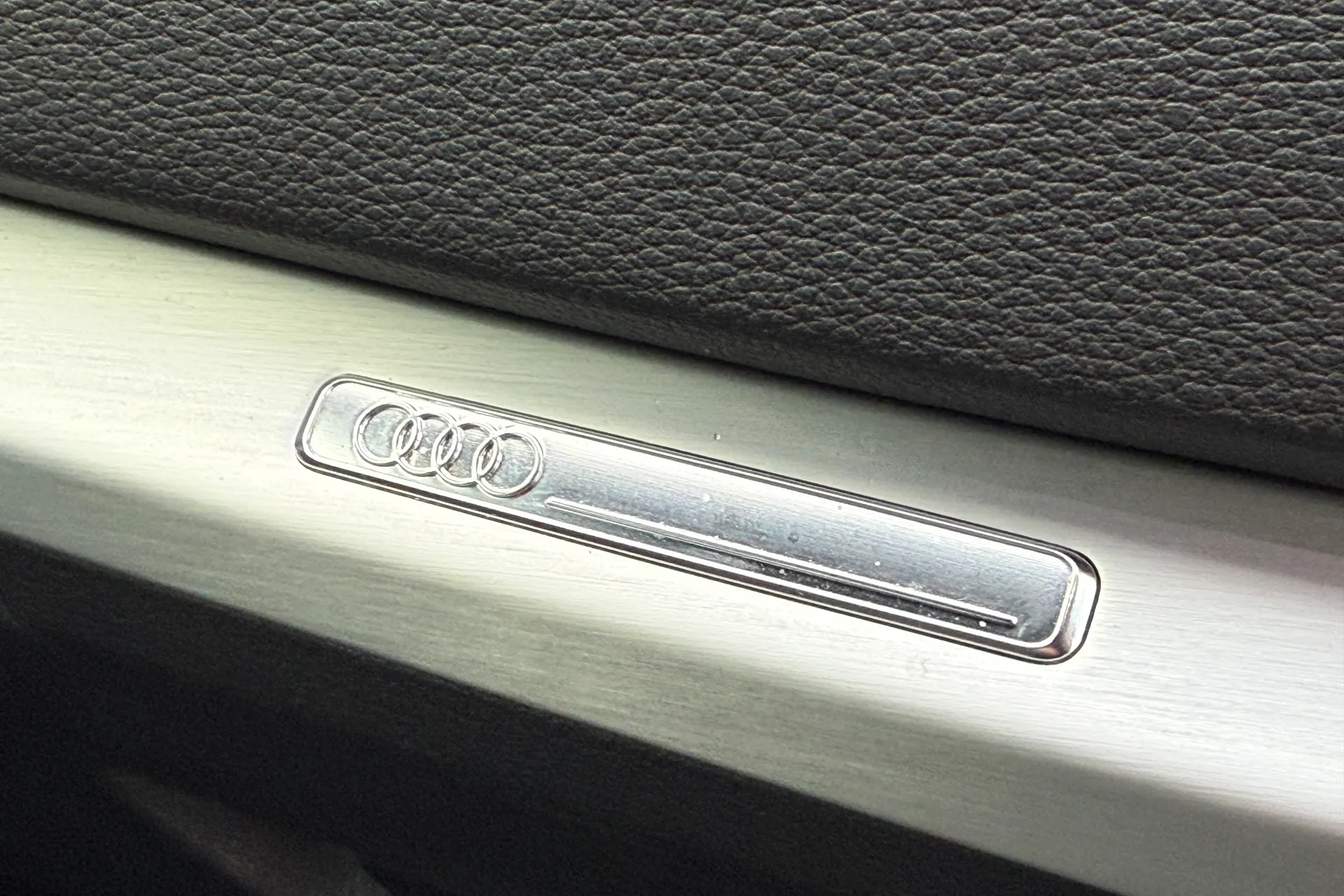 Audi Q2 thumbnail image number 40