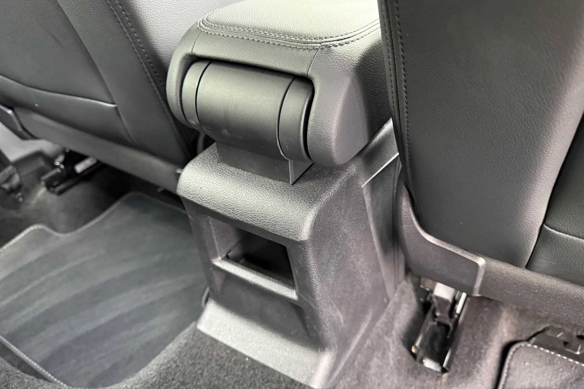 Audi Q2 thumbnail image number 27