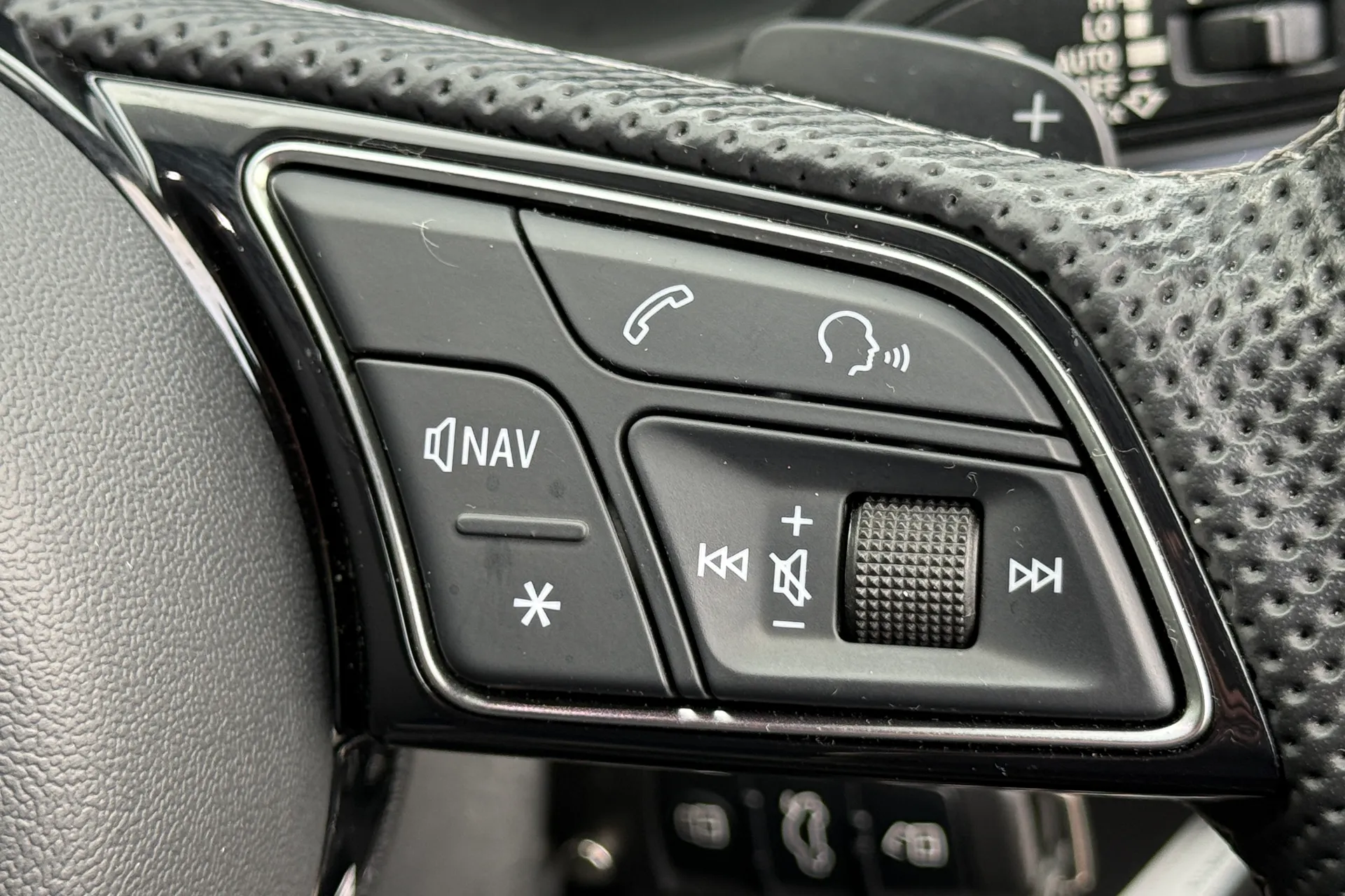 Audi Q2 thumbnail image number 58