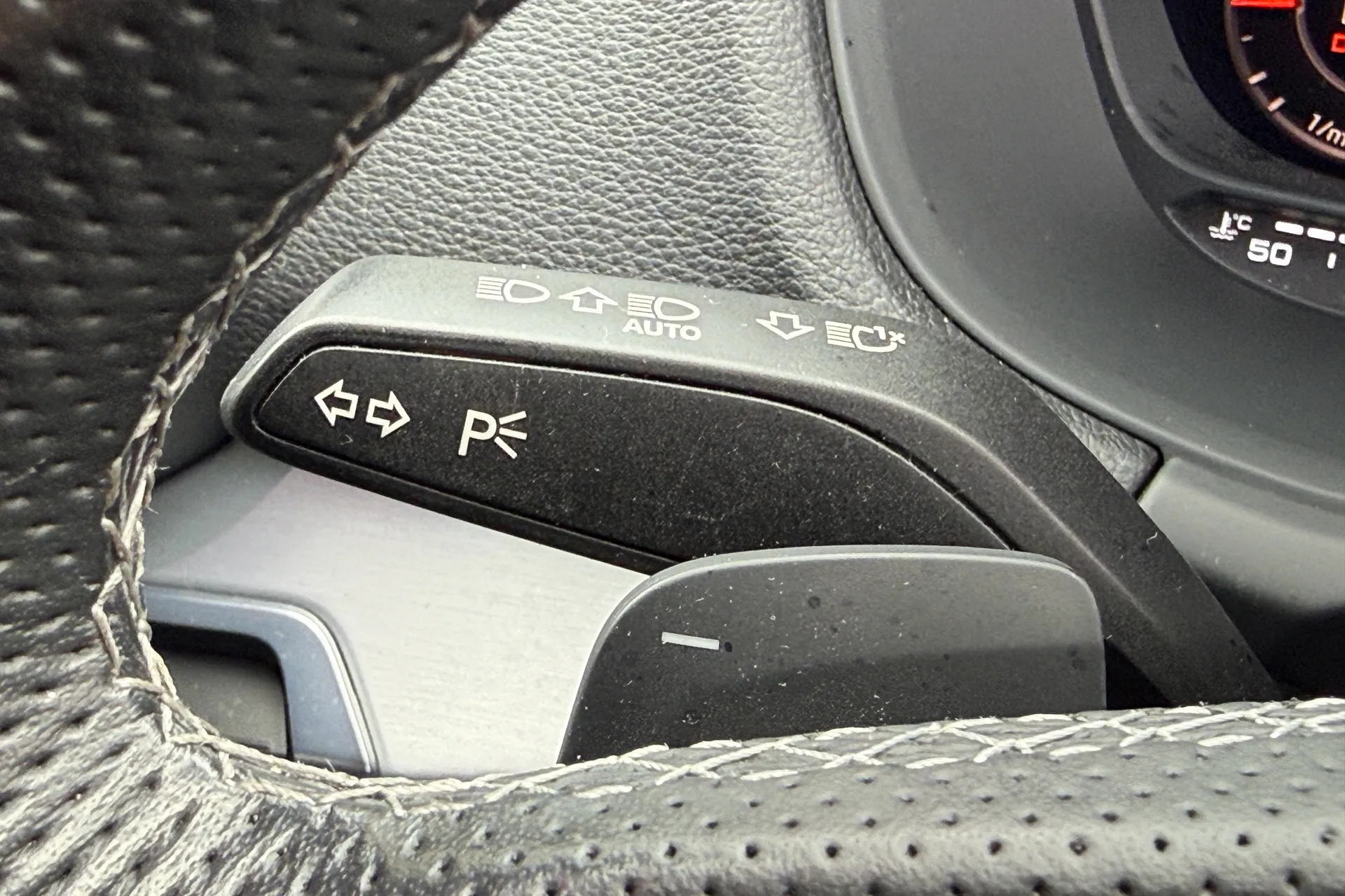 Audi Q2 thumbnail image number 61