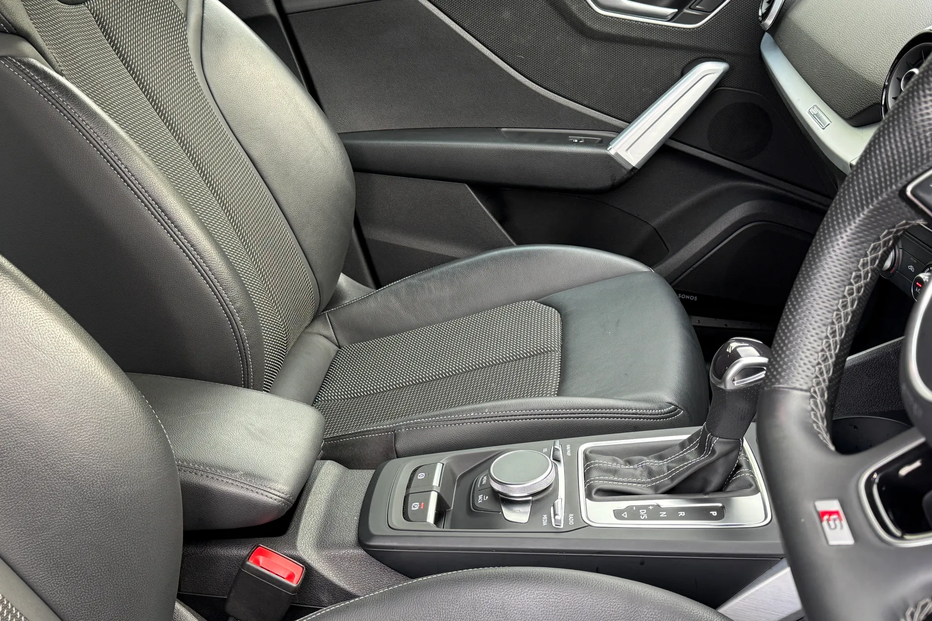 Audi Q2 thumbnail image number 45