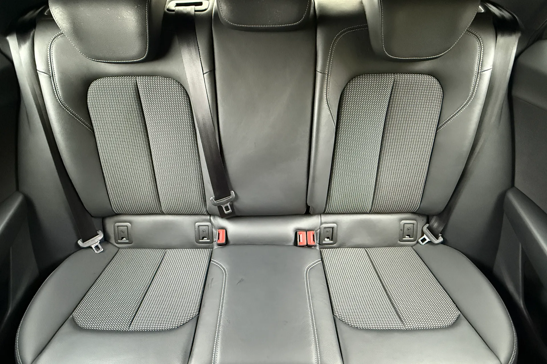 Audi Q2 thumbnail image number 25