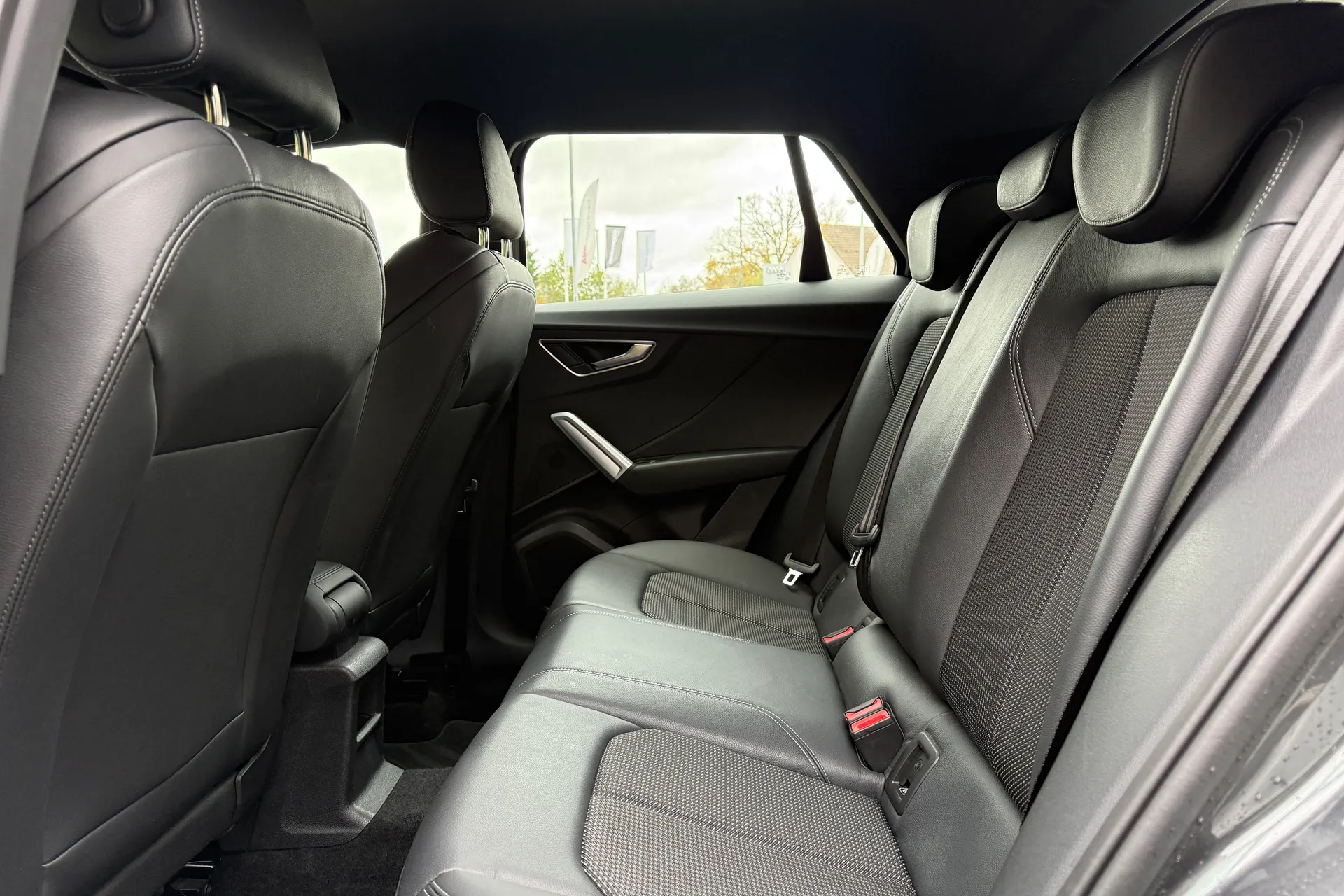 Audi Q2 thumbnail image number 20