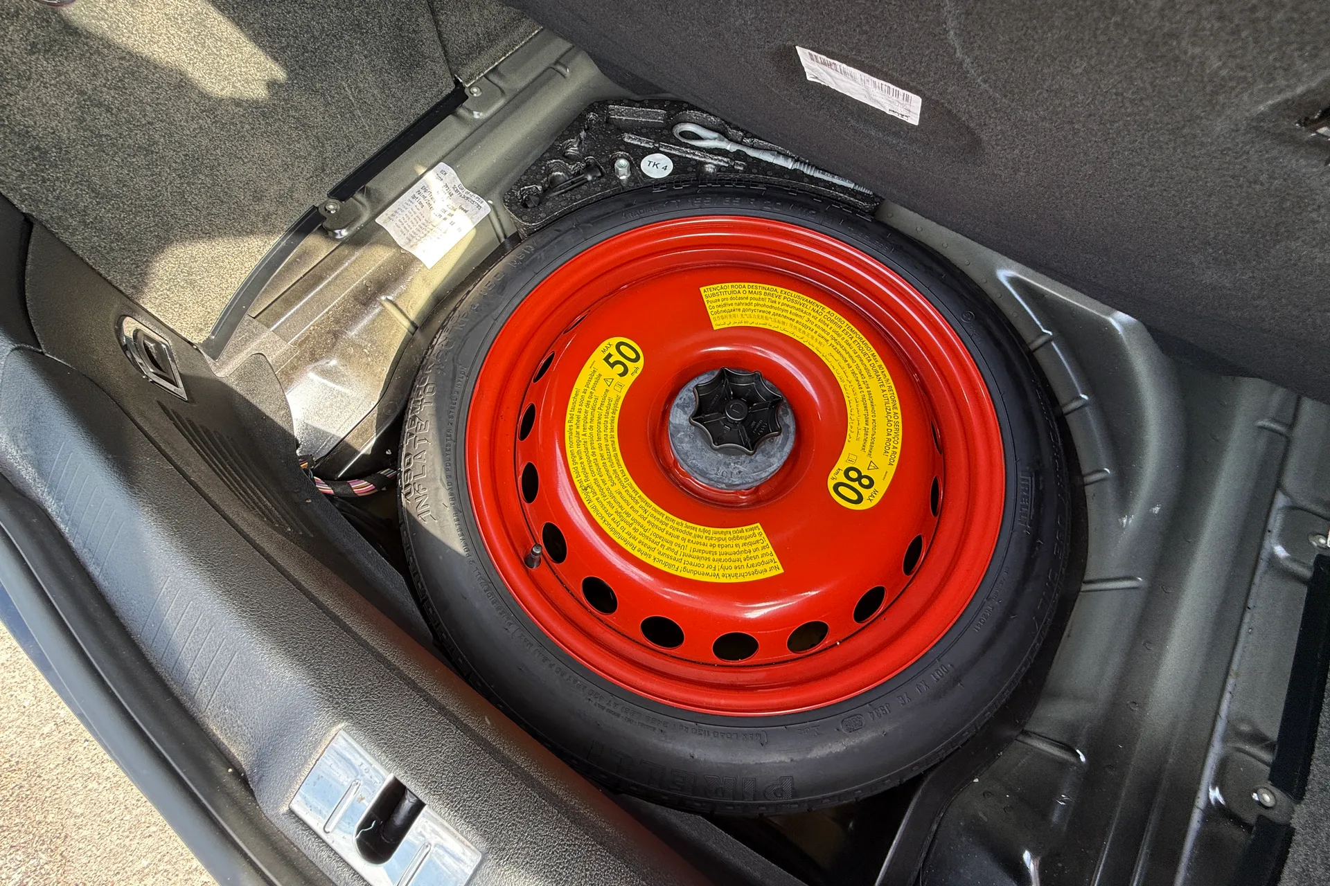 Bentley CONTINENTAL GT thumbnail image number 41