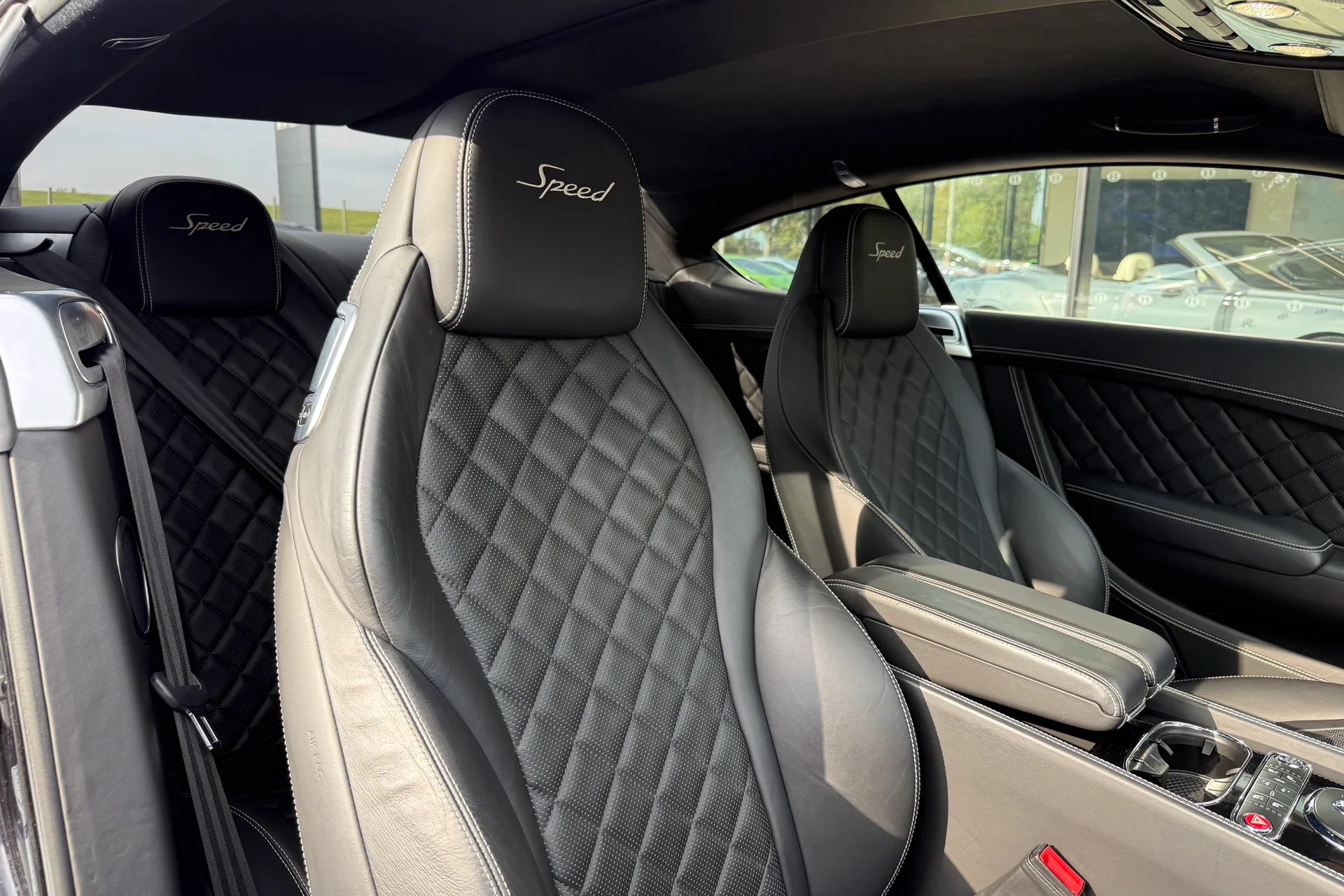 Bentley CONTINENTAL GT thumbnail image number 11