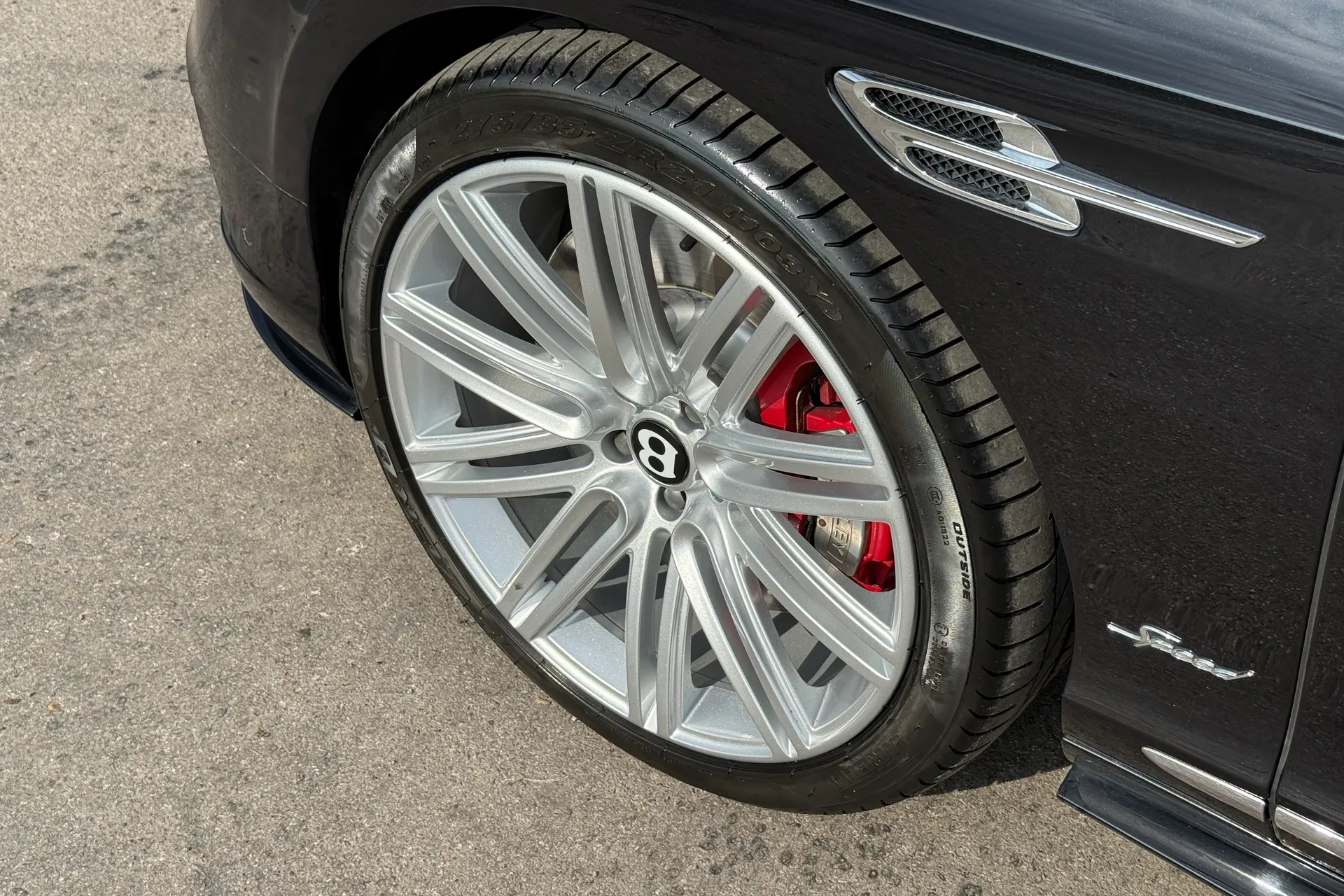 Bentley CONTINENTAL GT thumbnail image number 34