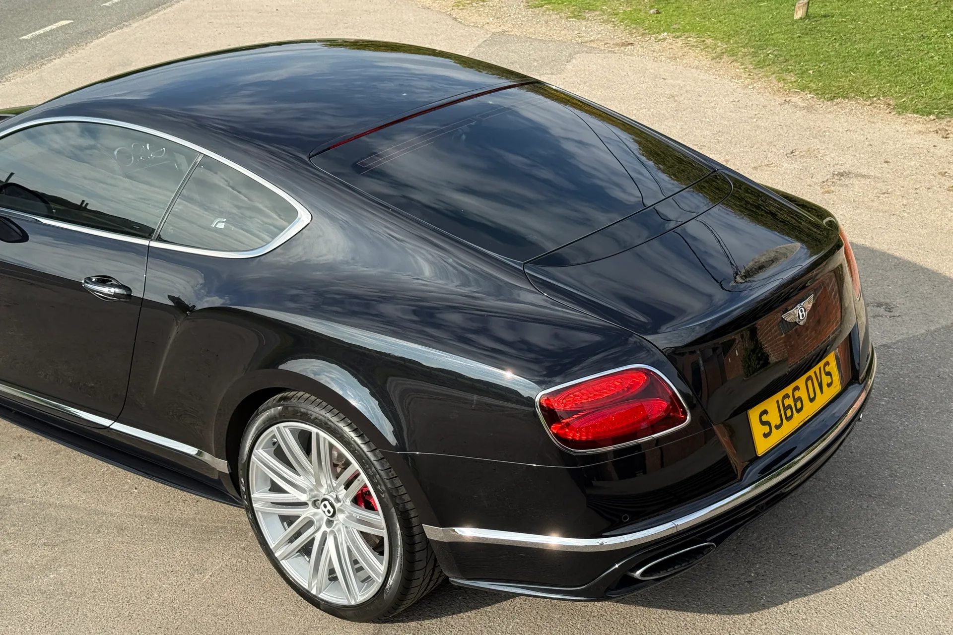 Bentley CONTINENTAL GT thumbnail image number 32