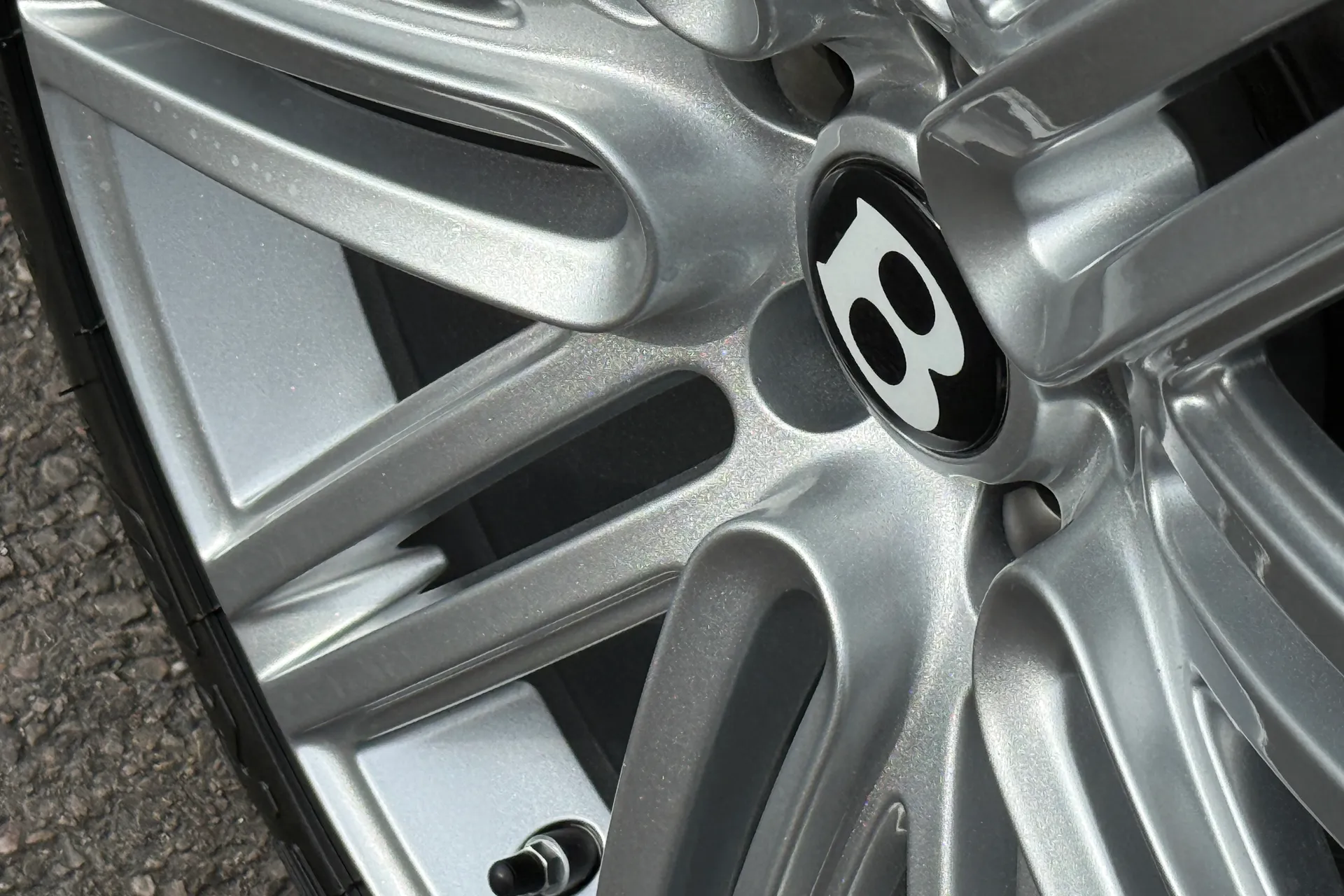 Bentley CONTINENTAL GT thumbnail image number 10