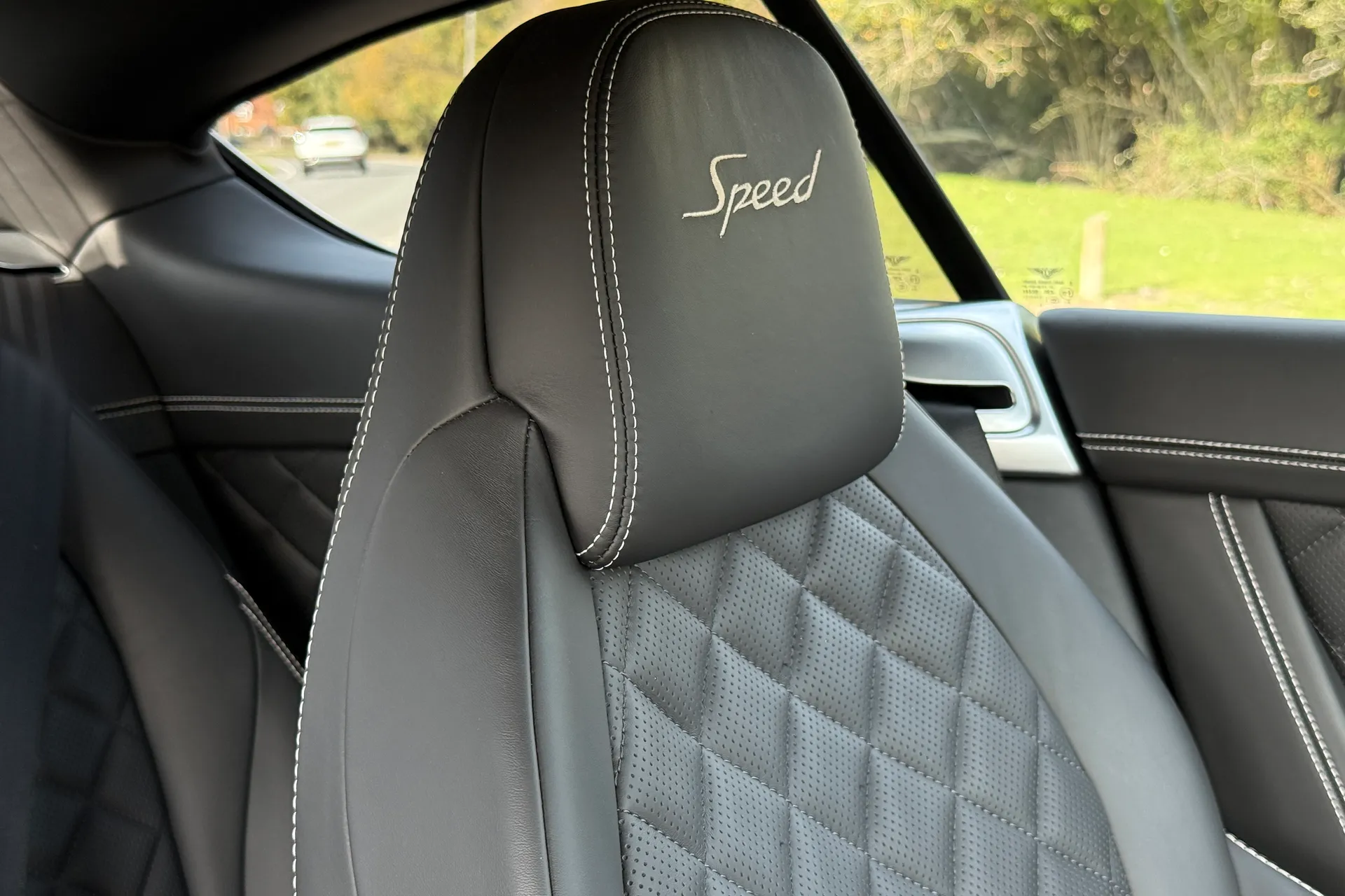 Bentley CONTINENTAL GT thumbnail image number 44