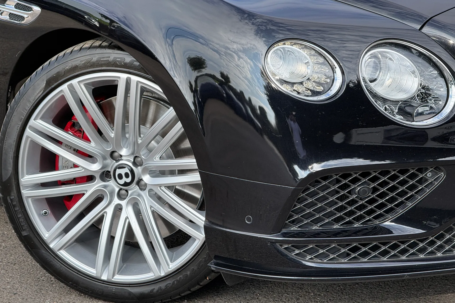 Bentley CONTINENTAL GT thumbnail image number 2