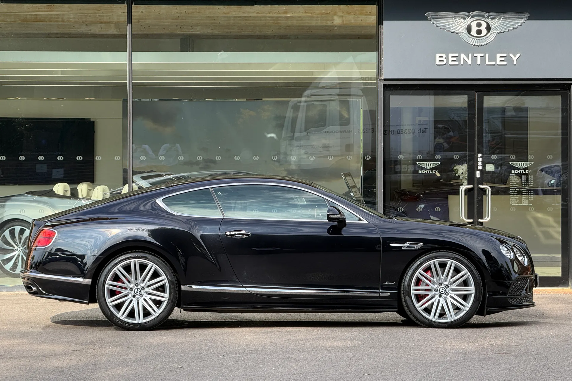 Bentley CONTINENTAL GT thumbnail image number 4