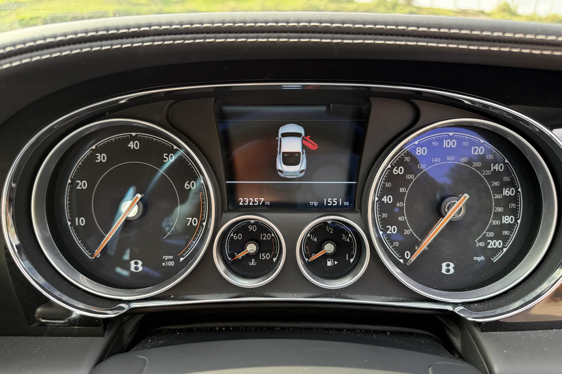 Bentley CONTINENTAL GT thumbnail image number 31