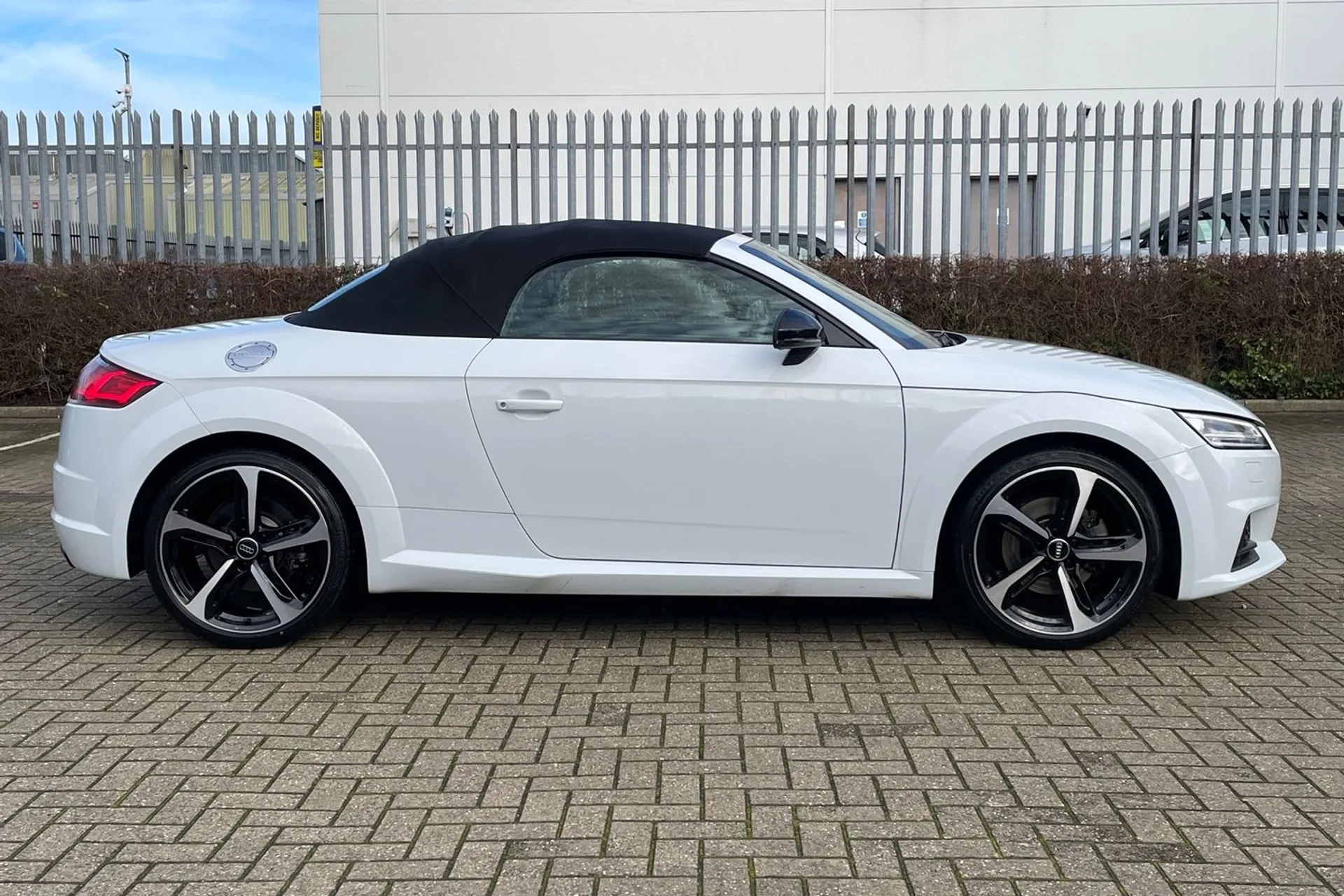 Audi TT thumbnail image number 62